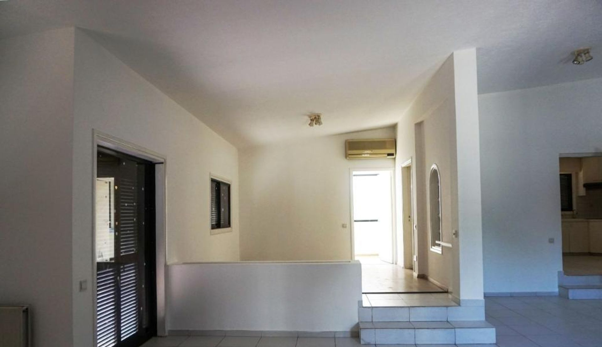 rumah dalam Strovolos, Nicosia 10754405