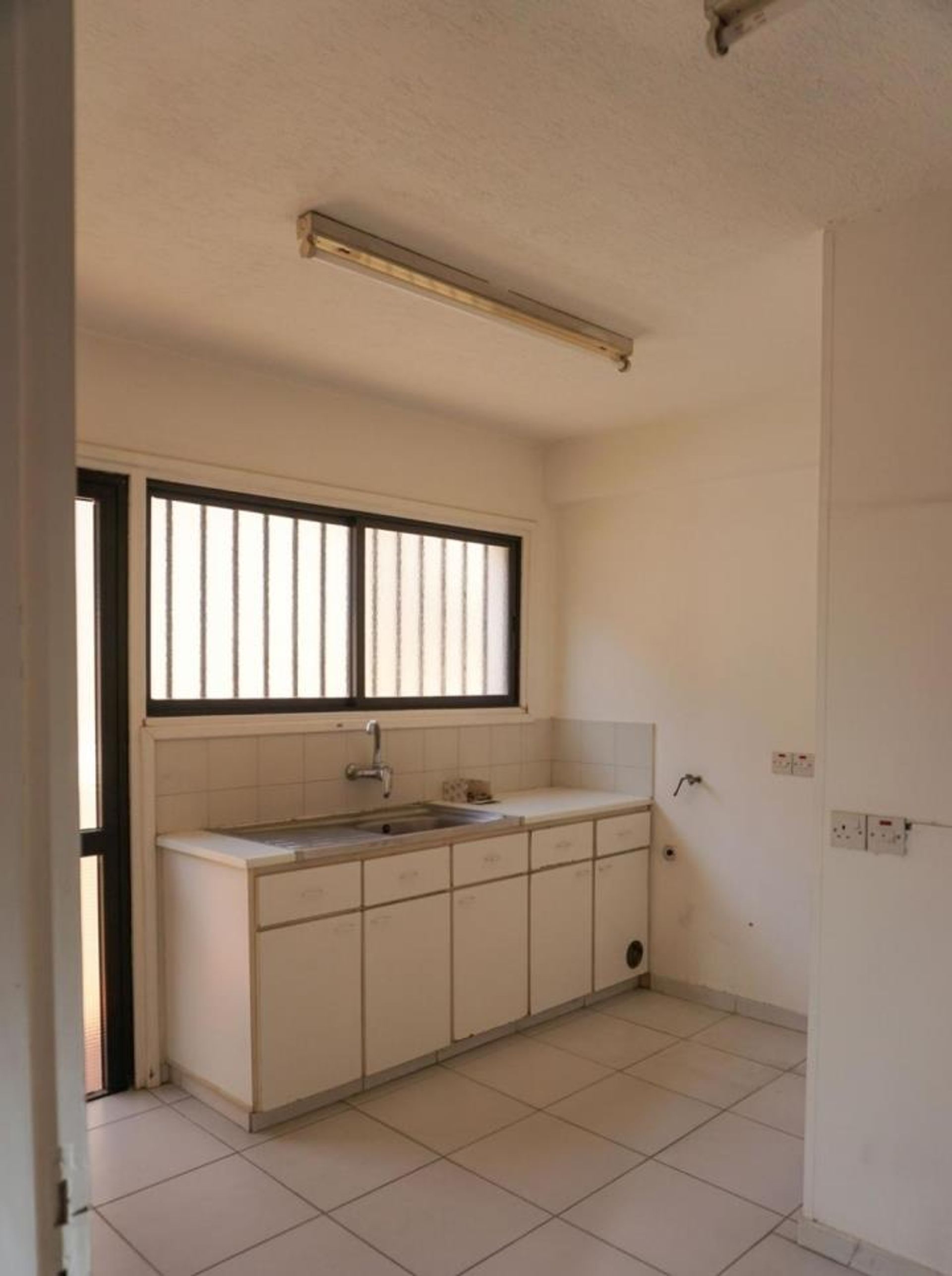 rumah dalam Strovolos, Nicosia 10754405