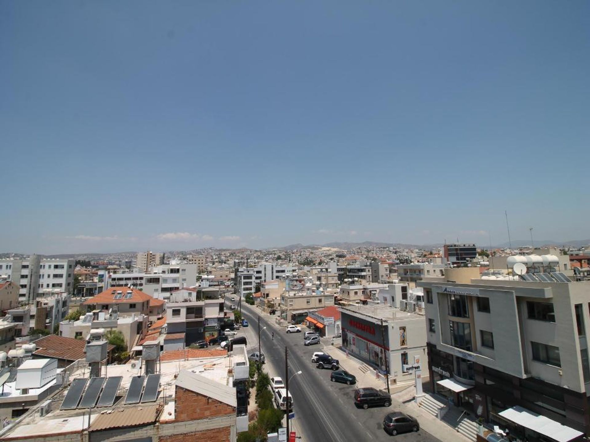 תַעֲשִׂיָתִי ב Mesa Geitonia, Limassol 10754543