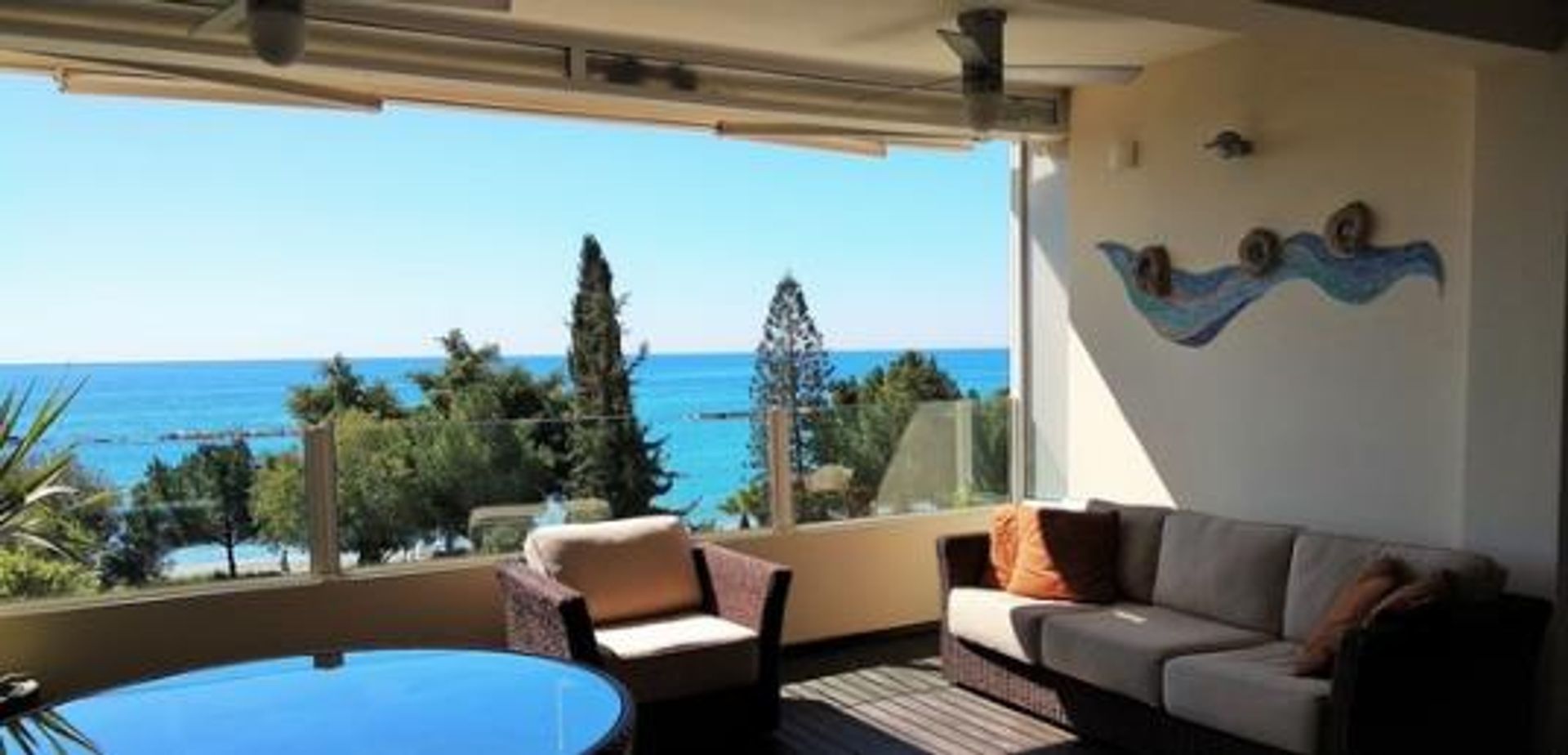 Condominium in Agios Tychon, Larnaka 10754668