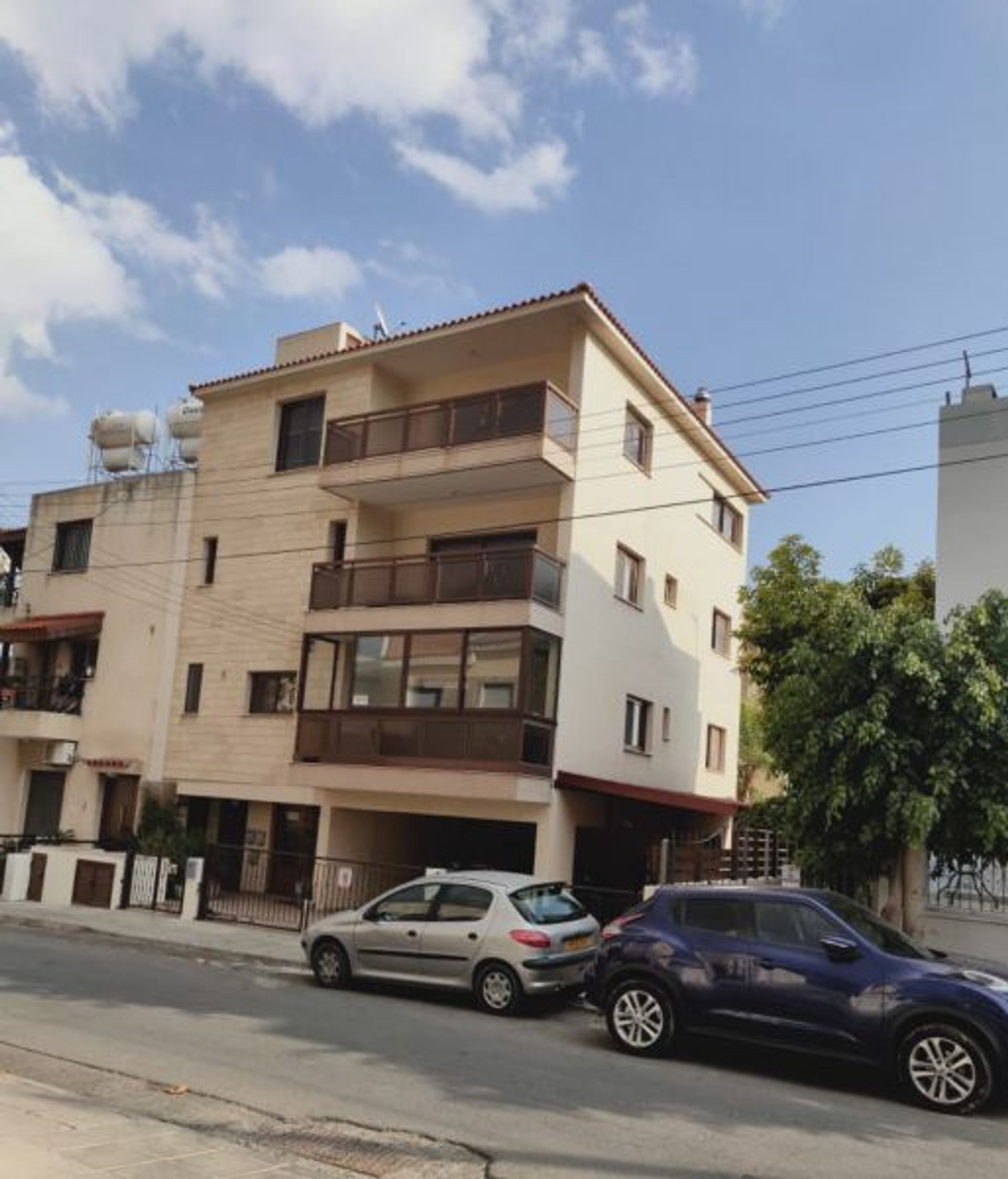 Condominium in Mesa Geitonia, Lemesos 10755460