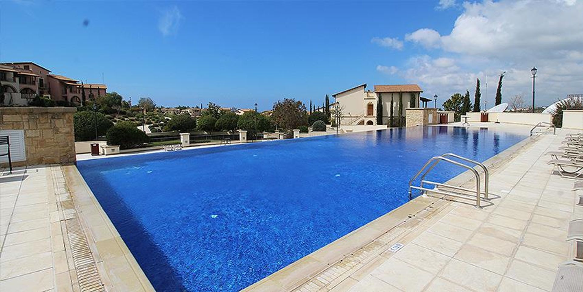 Condominium in Kouklia, Paphos 10755501