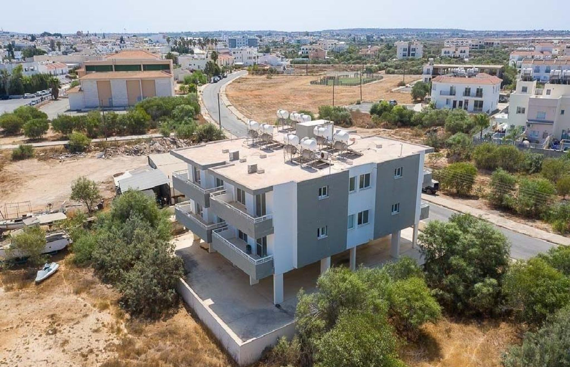 عمارات في Paralimni, Ammochostos 10755654