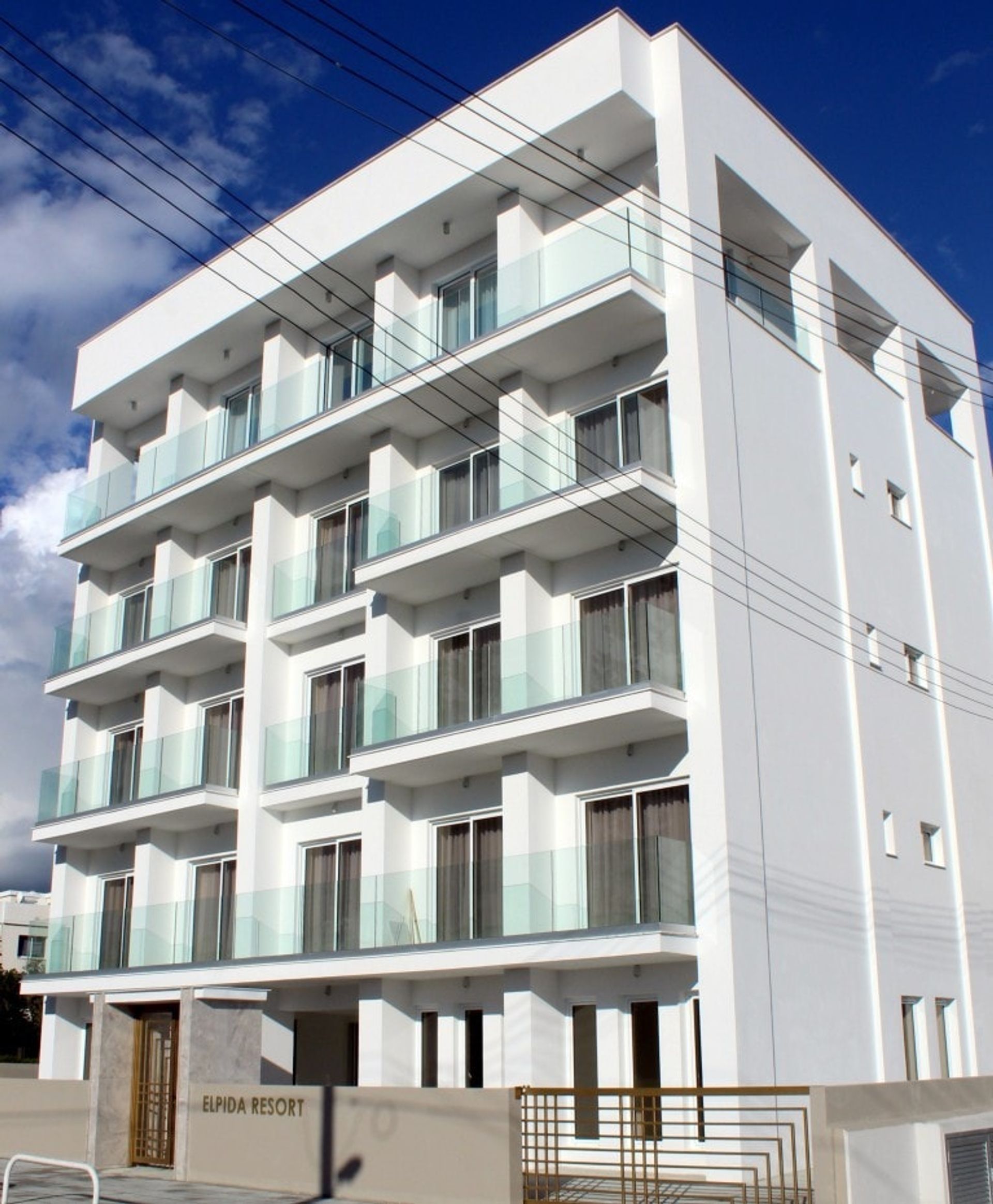 Condominium in Mouttagiaka, Lemesos 10756073