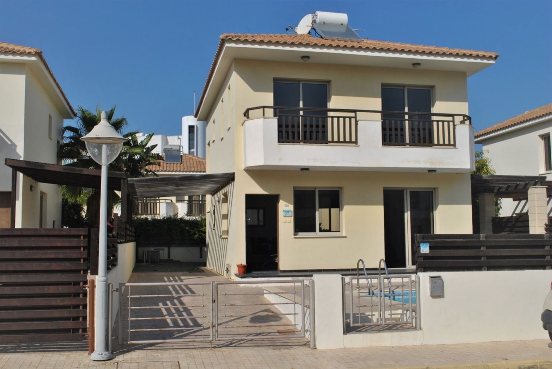 casa en Παραλίμνι, Gazimağusa 10756420