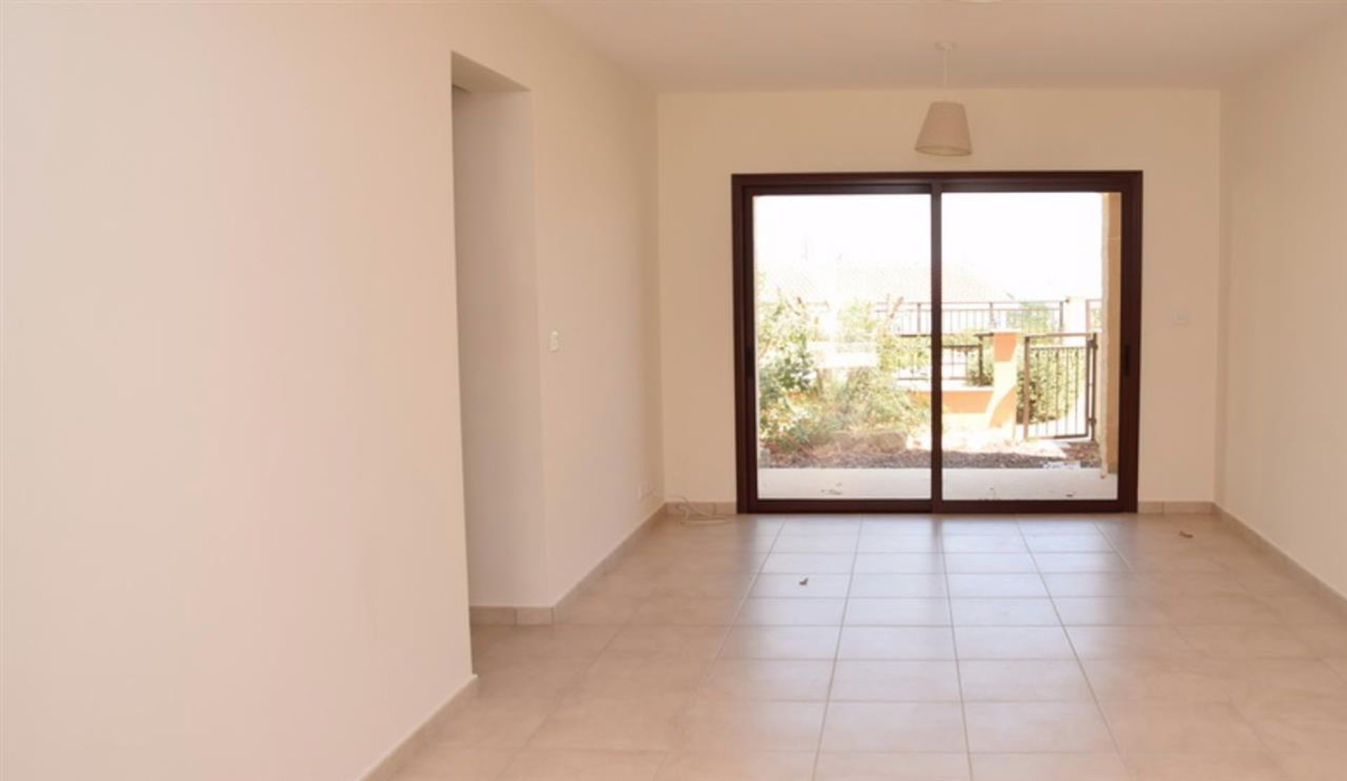 Condominium in Pampoula, Lemesos 10757635