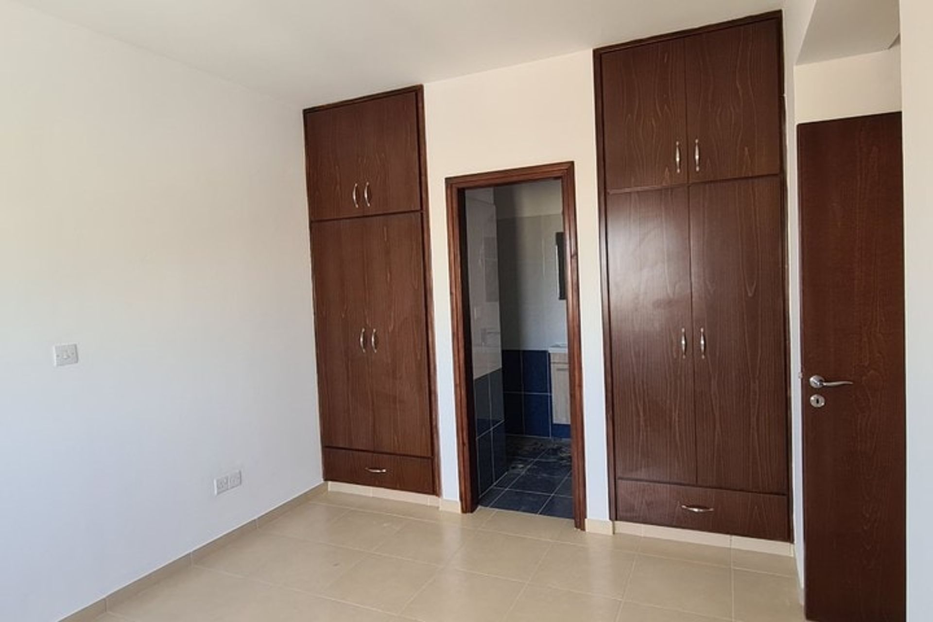 Condominium dans Aradippou, Larnaca 10758280