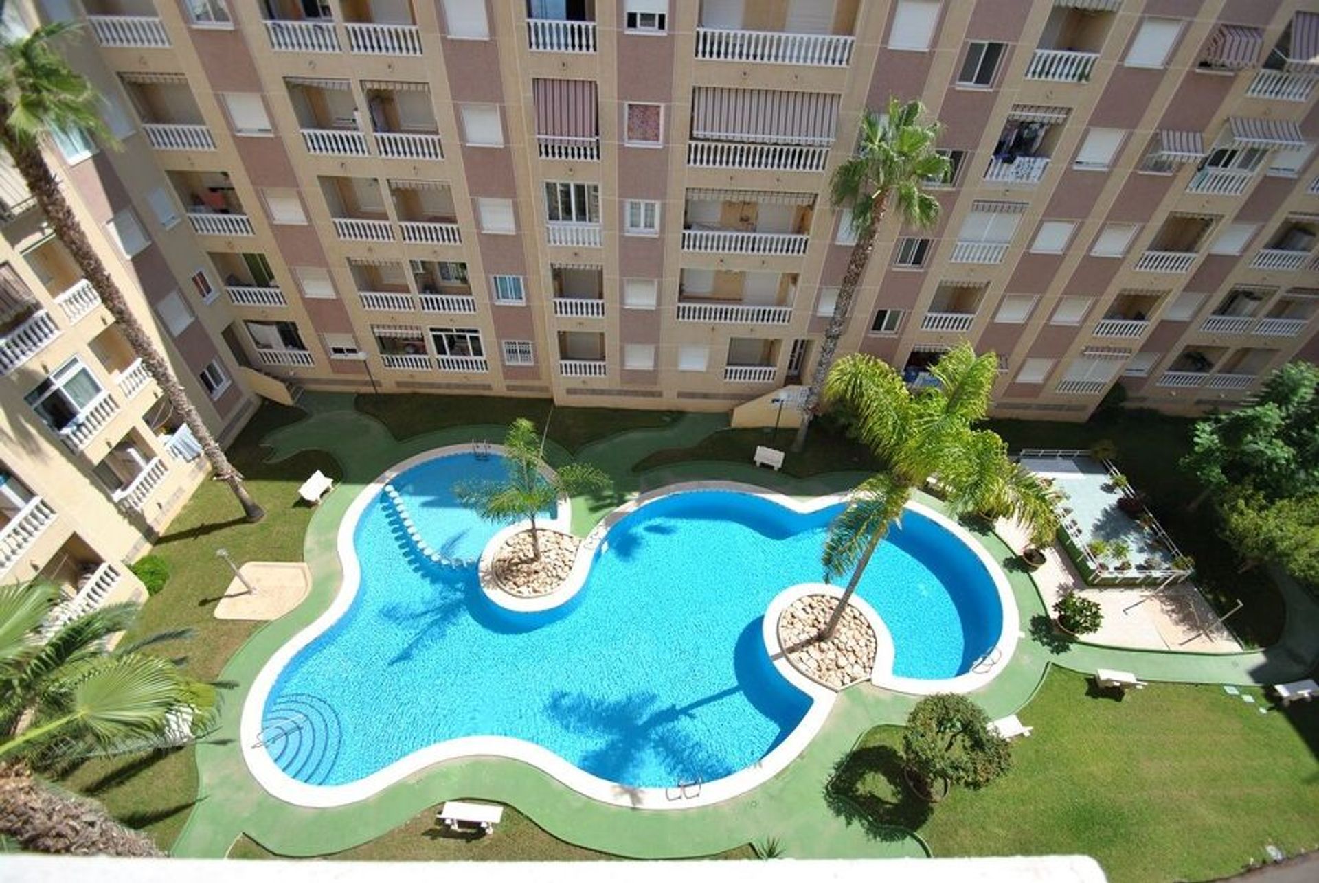 Condominium in El Tocino, Valencia 10759390