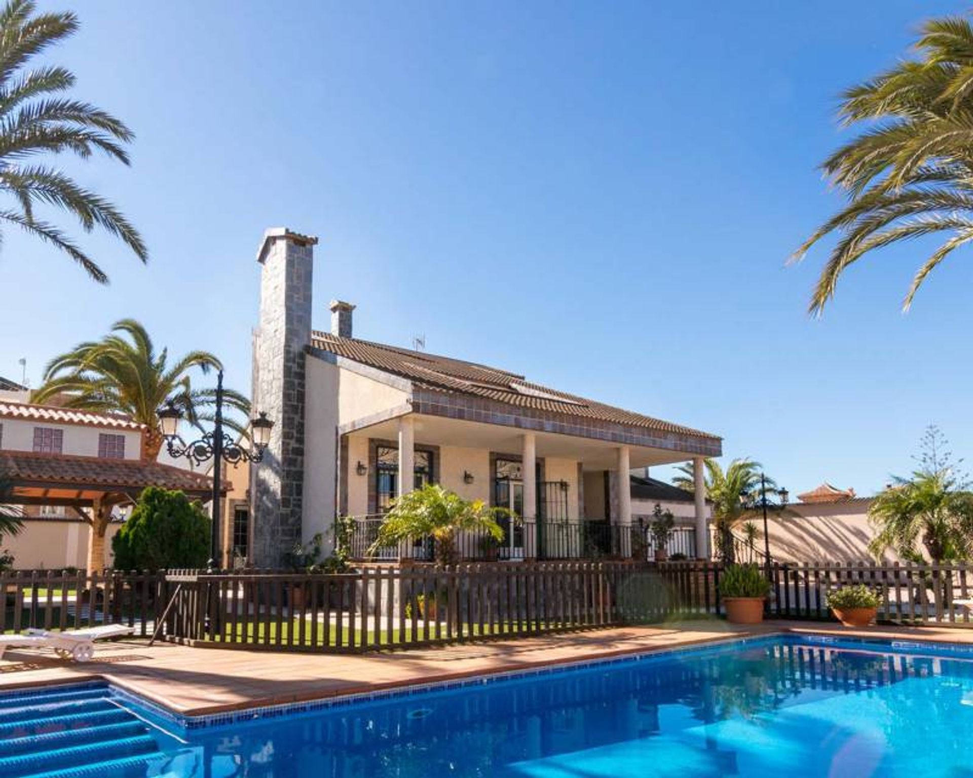 Huis in Pilar de la Horadada, Valencia 10759430