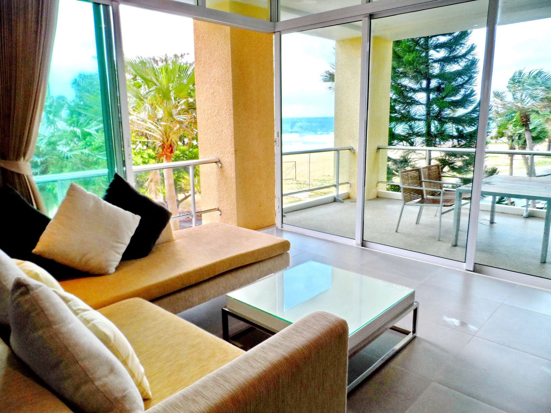 Condominium in Karon, Phuket 10759933