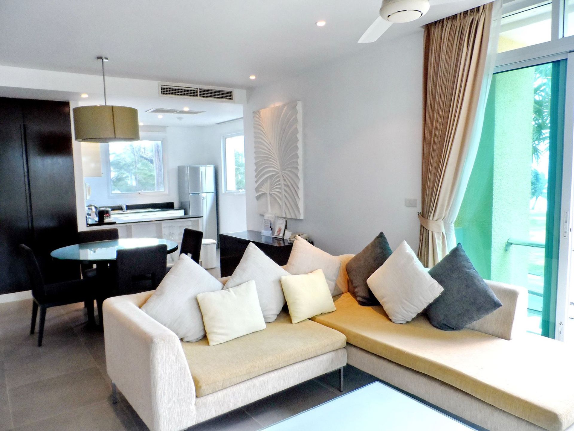 Condominium in Karon, Phuket 10759933