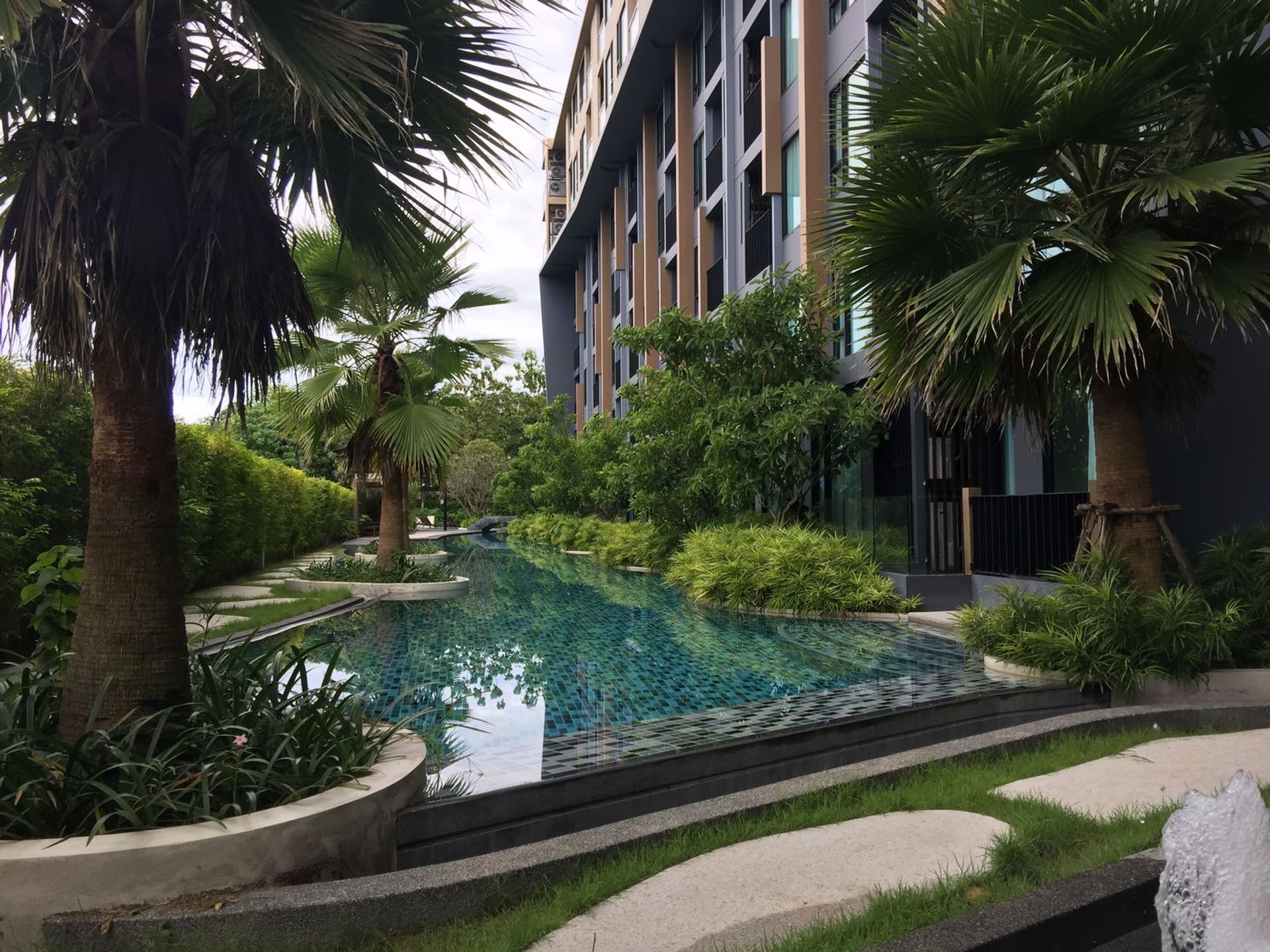 Condominium in Tambon Choeng Thale, Chang Wat Phuket 10760029