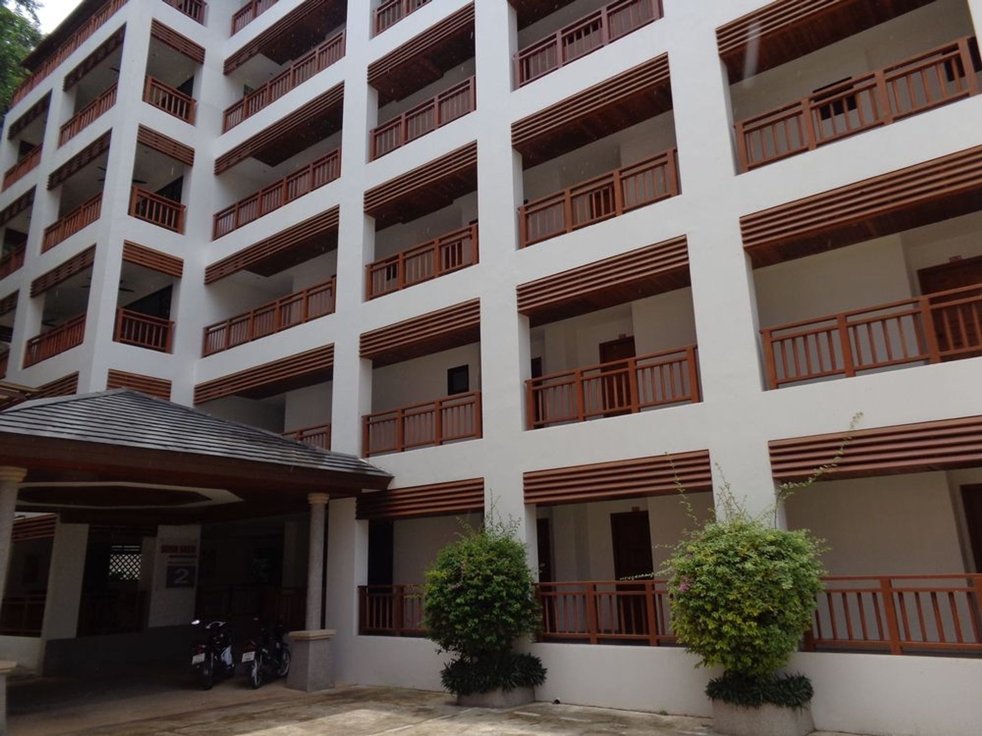 Condominium dans Tambon Choeng Thale, Chang Wat Phuket 10760053