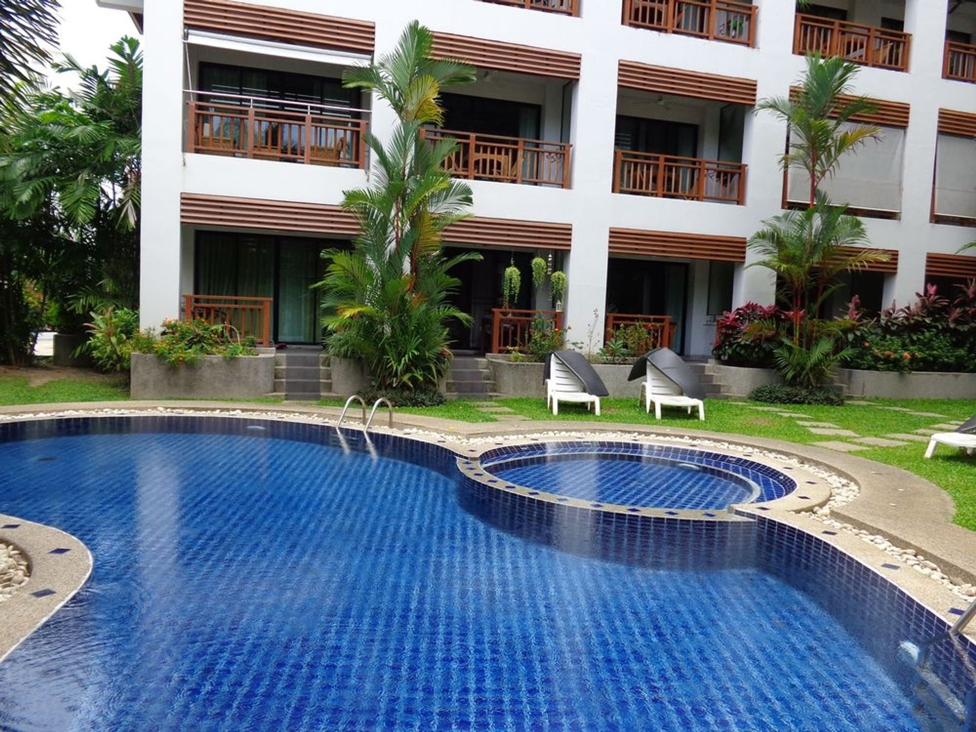 Condominium dans Tambon Choeng Thale, Chang Wat Phuket 10760053