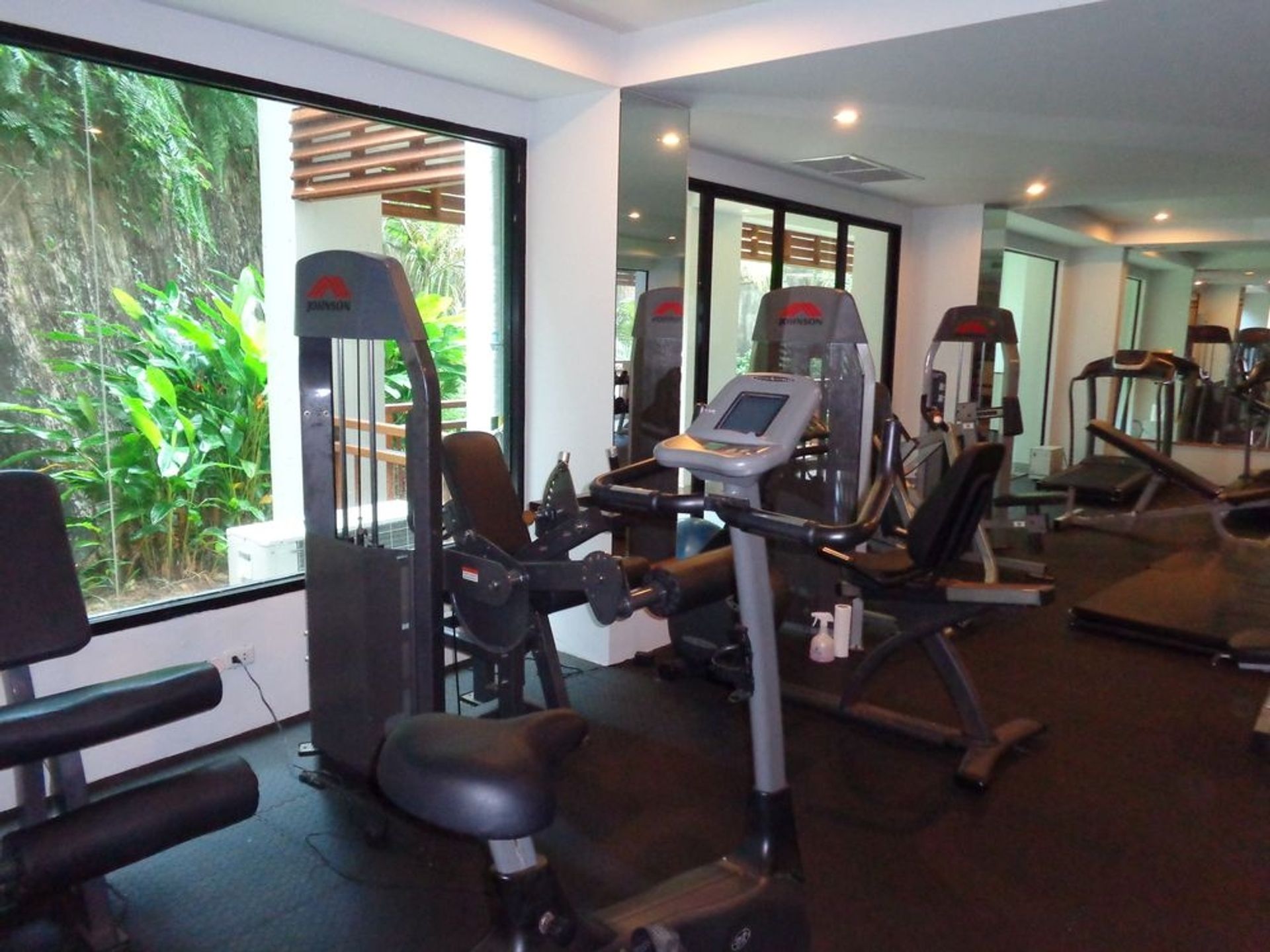 Condominium dans Tambon Choeng Thale, Chang Wat Phuket 10760053