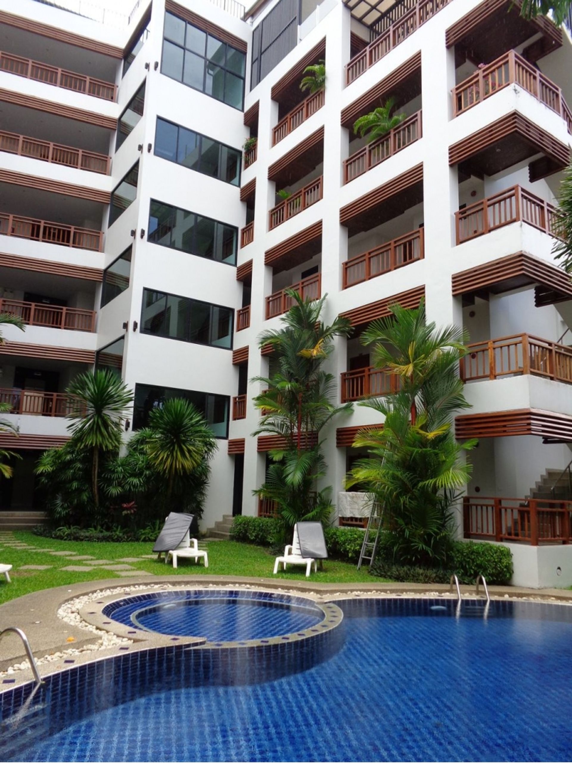 Condominium dans Tambon Choeng Thale, Chang Wat Phuket 10760053