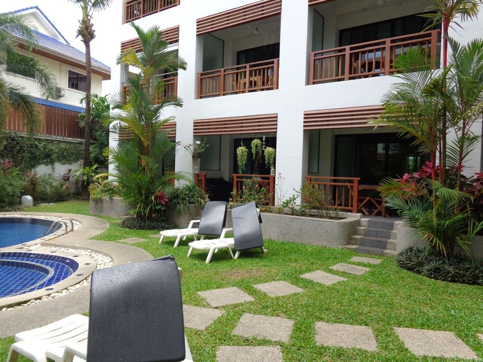 Condominium dans Tambon Choeng Thale, Chang Wat Phuket 10760053