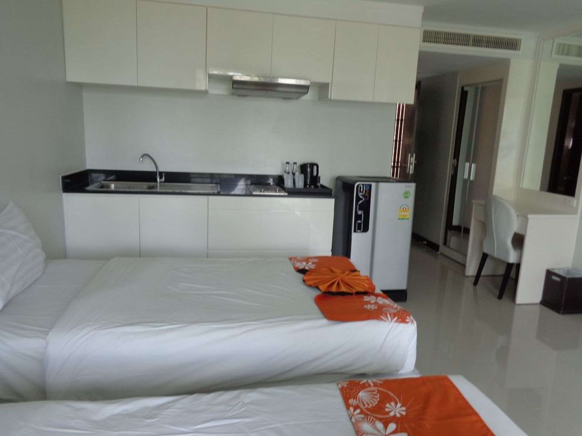 Osakehuoneisto sisään Tambon Choeng Thale, Chang Wat Phuket 10760057