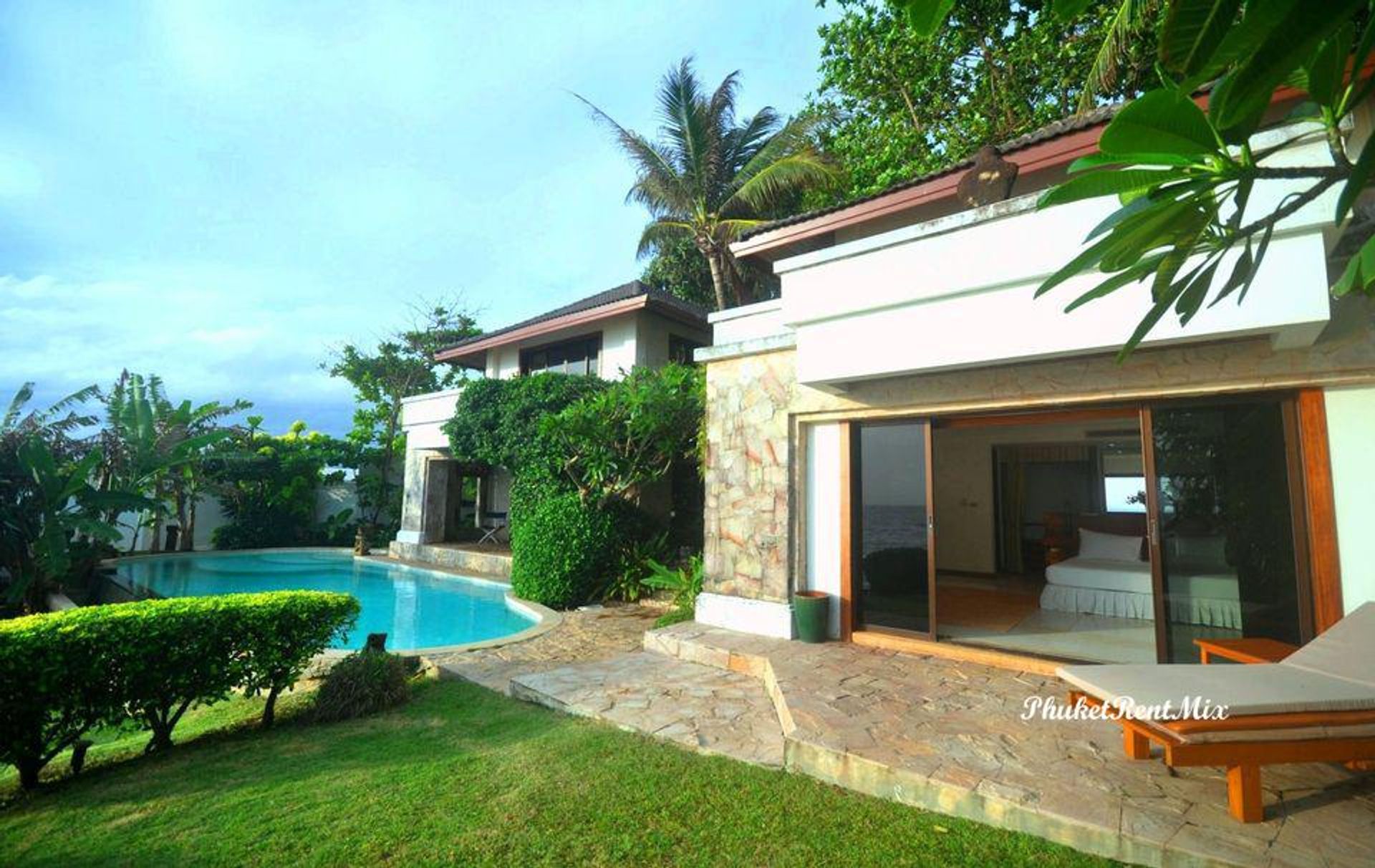 Hus i Forbyd Kata, Phuket 10760063