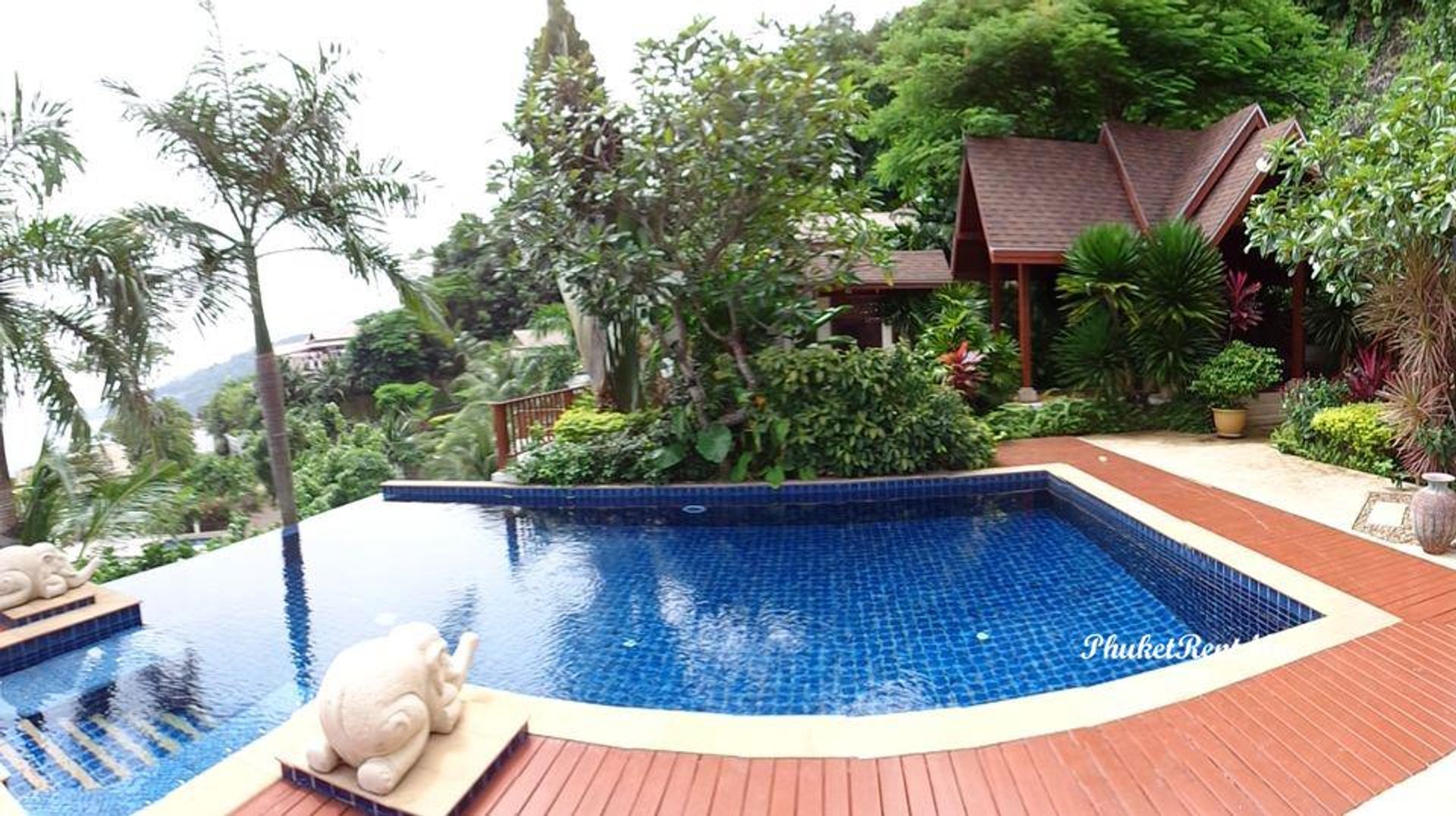 House in Tambon Patong, Chang Wat Phuket 10760094