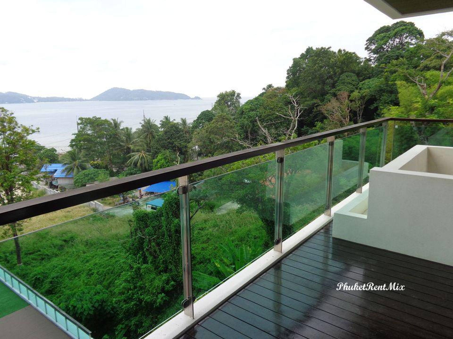 公寓 在 Tambon Patong, Chang Wat Phuket 10760096