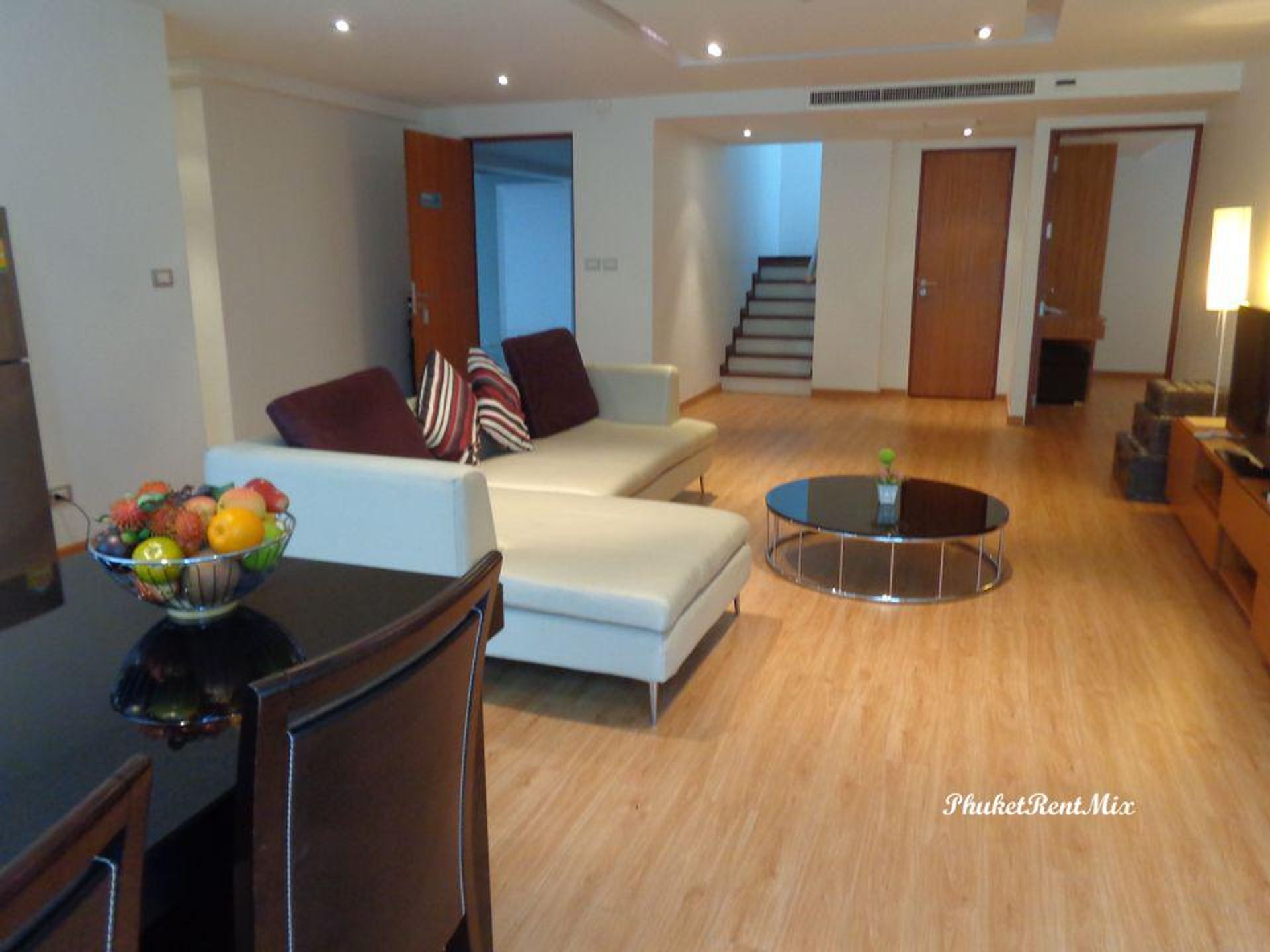 Condominio nel Tambon Patong, Chang Wat Phuket 10760098