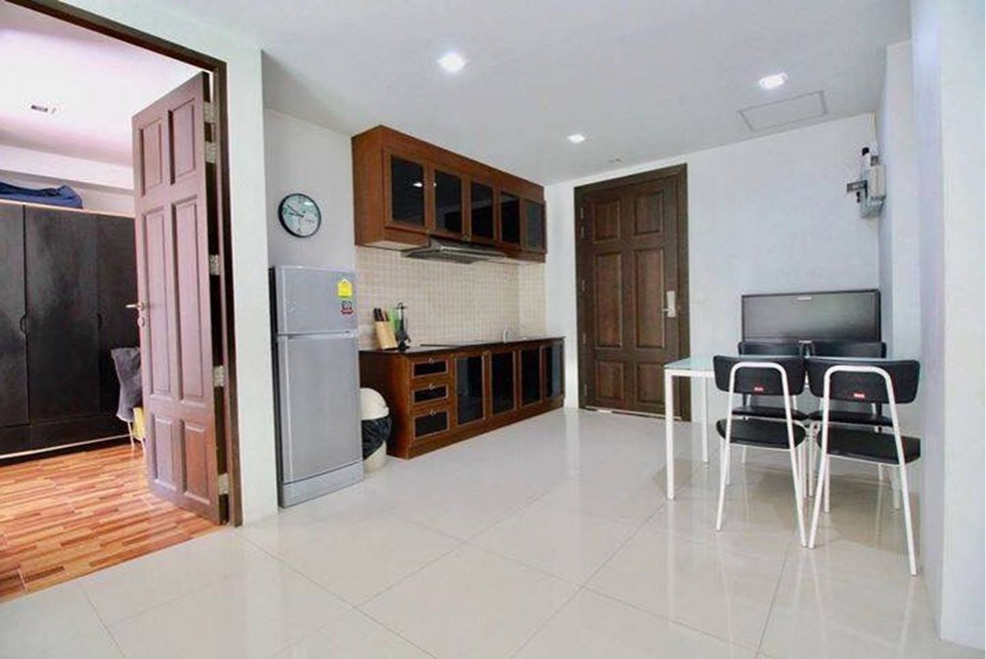 Condominio nel Tambon Patong, Chang Wat Phuket 10760103