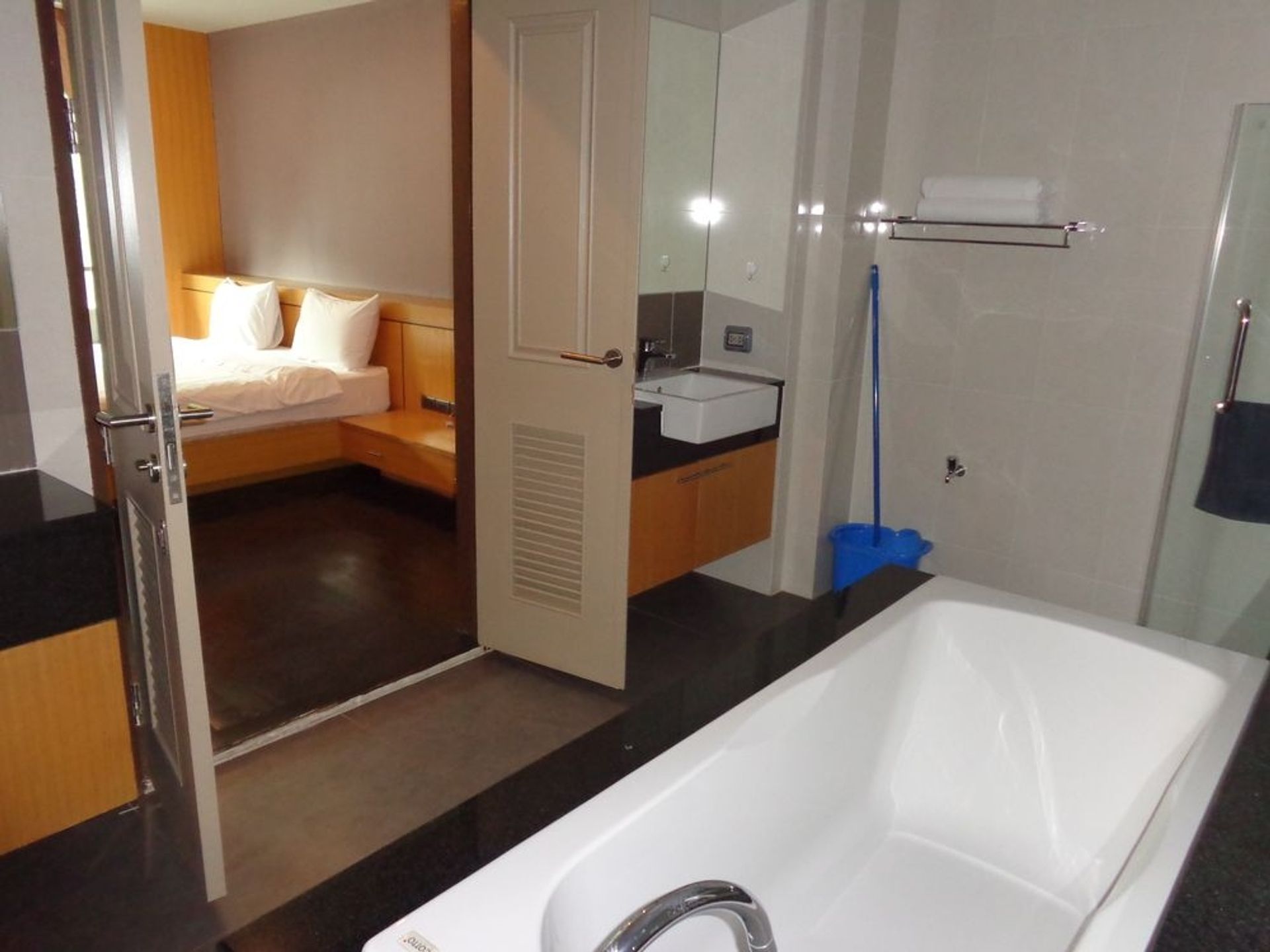 Кондоминиум в Tambon Patong, Chang Wat Phuket 10760229