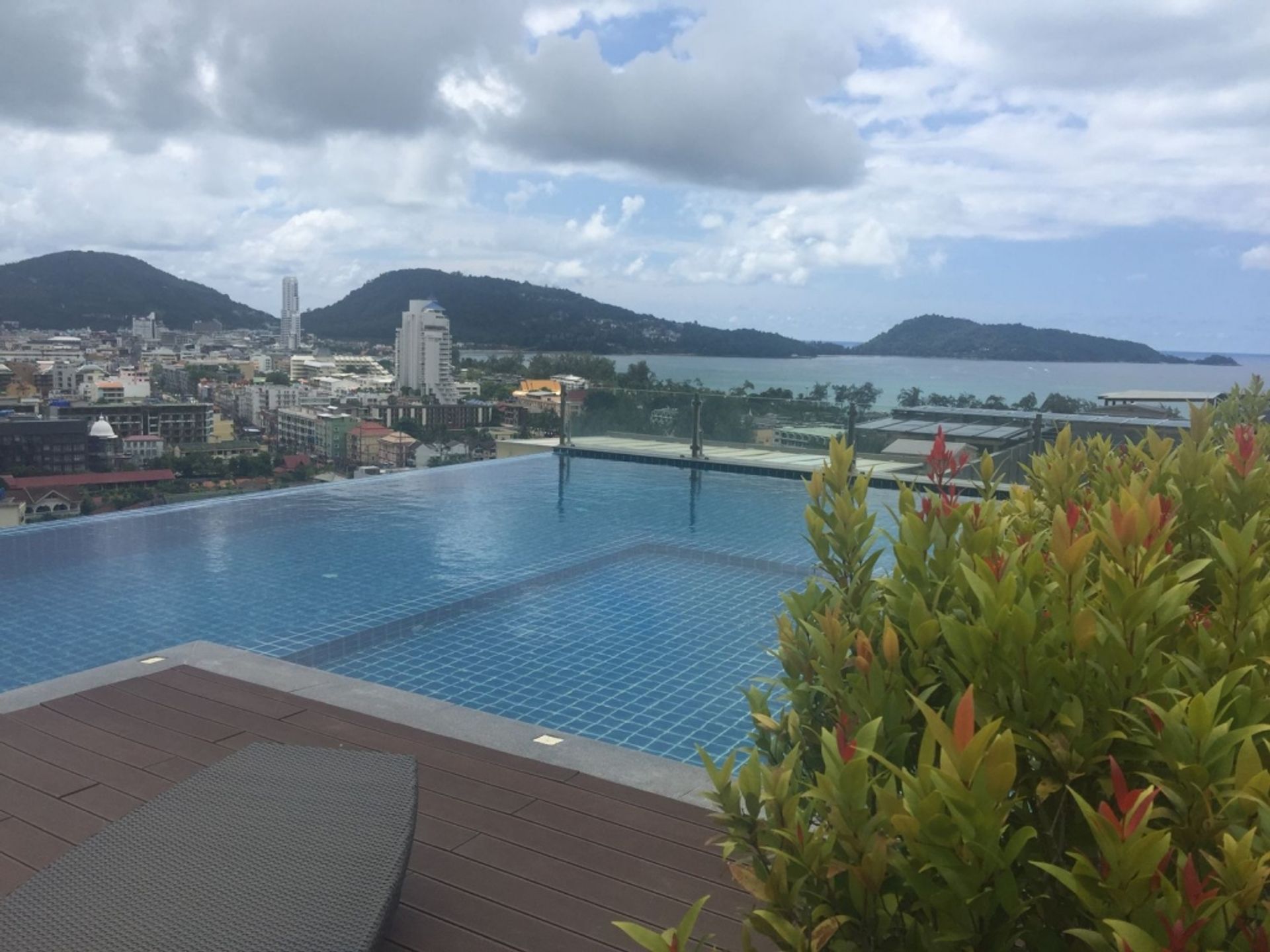 Condominium dans Tambon Patong, Chang Wat Phuket 10760231