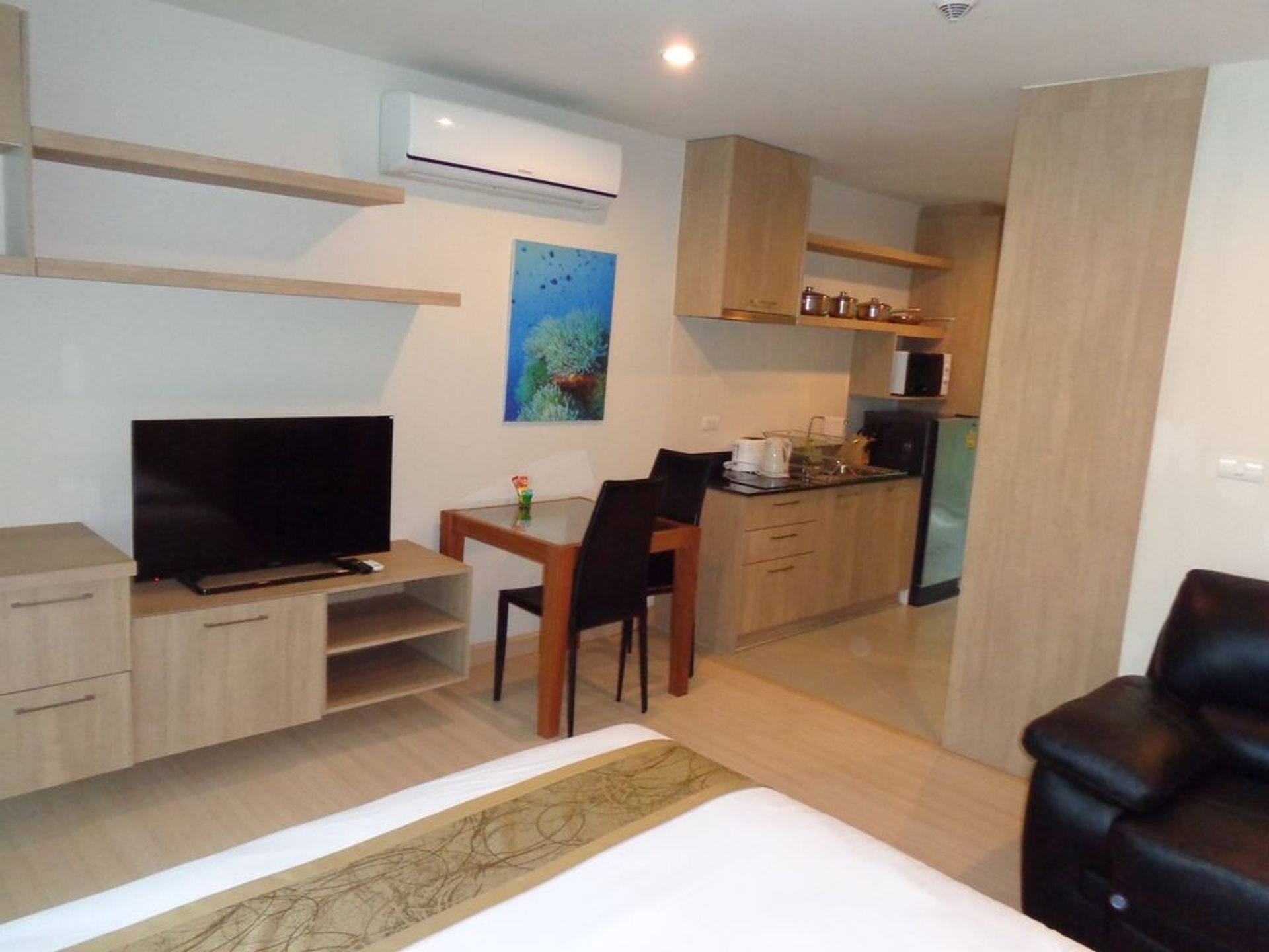 Condominium dans Tambon Patong, Chang Wat Phuket 10760231