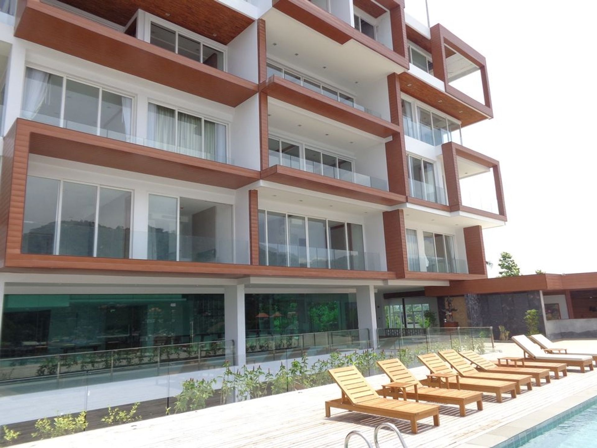 Condominium in Karon, Phuket 10760241