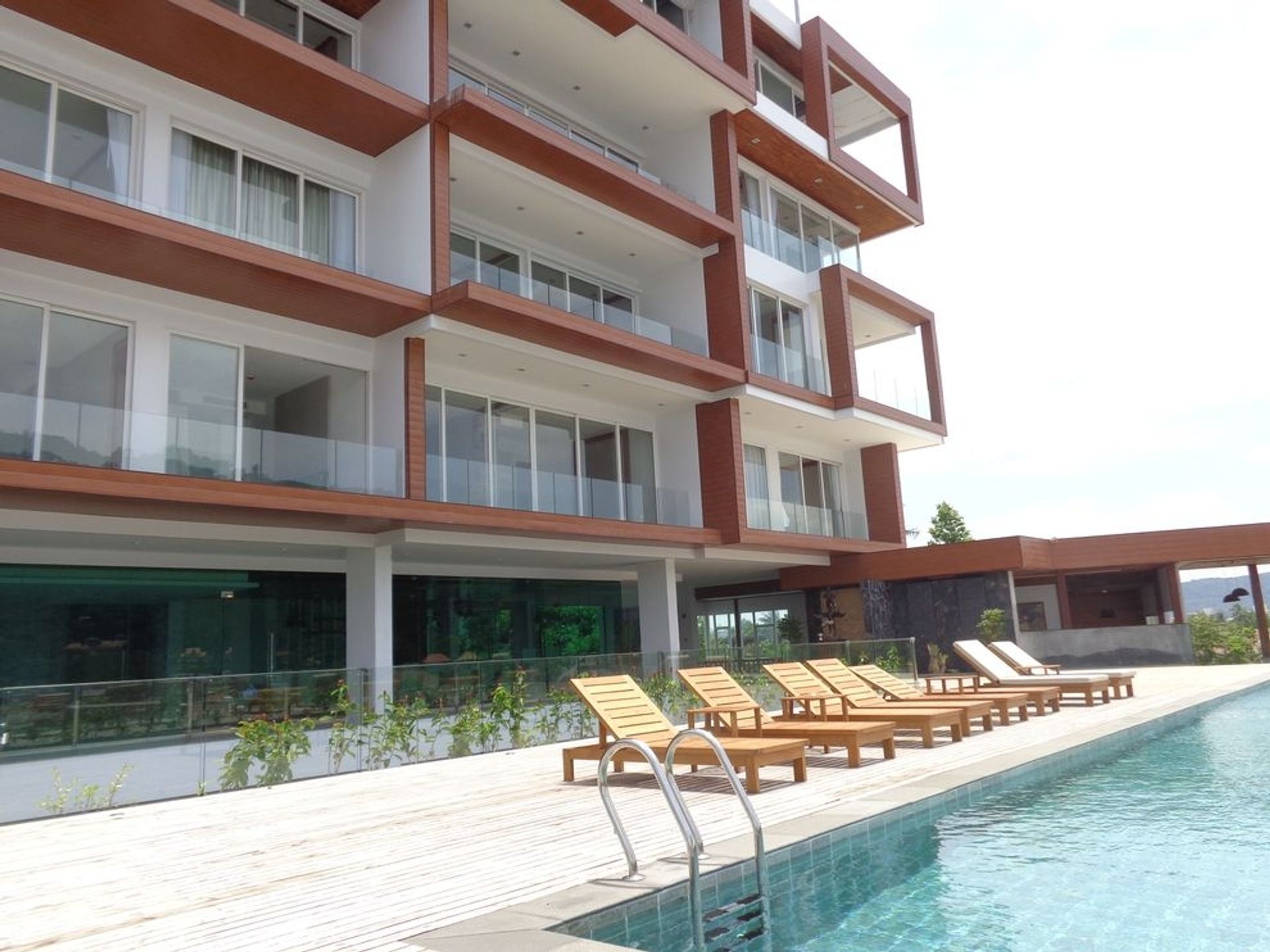 Condominium in Karon, Phuket 10760241