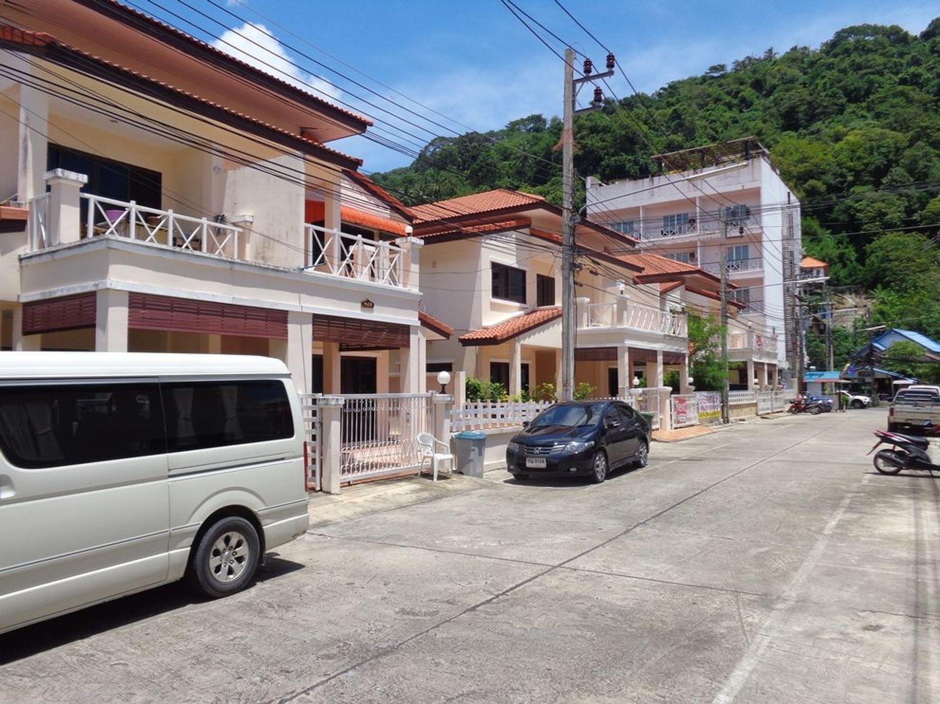 Huis in Ban Kata, Phuket 10760277