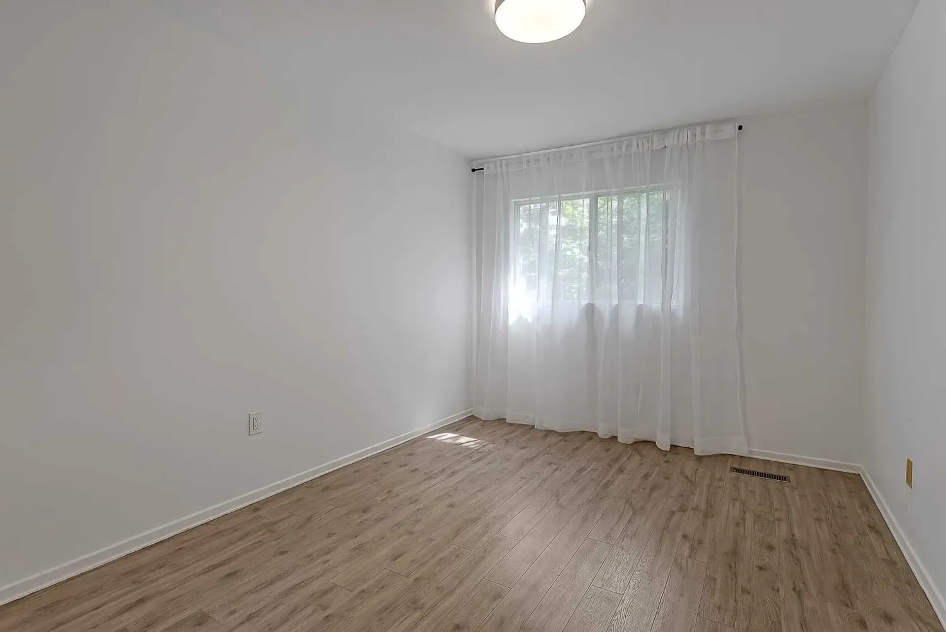 Συγκυριαρχία σε Mississauga, 3500 Glen Erin Drive 10760917