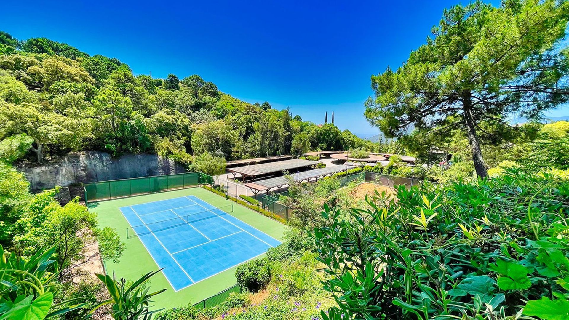 Condominium in Benahavís, Andalucía 10761637