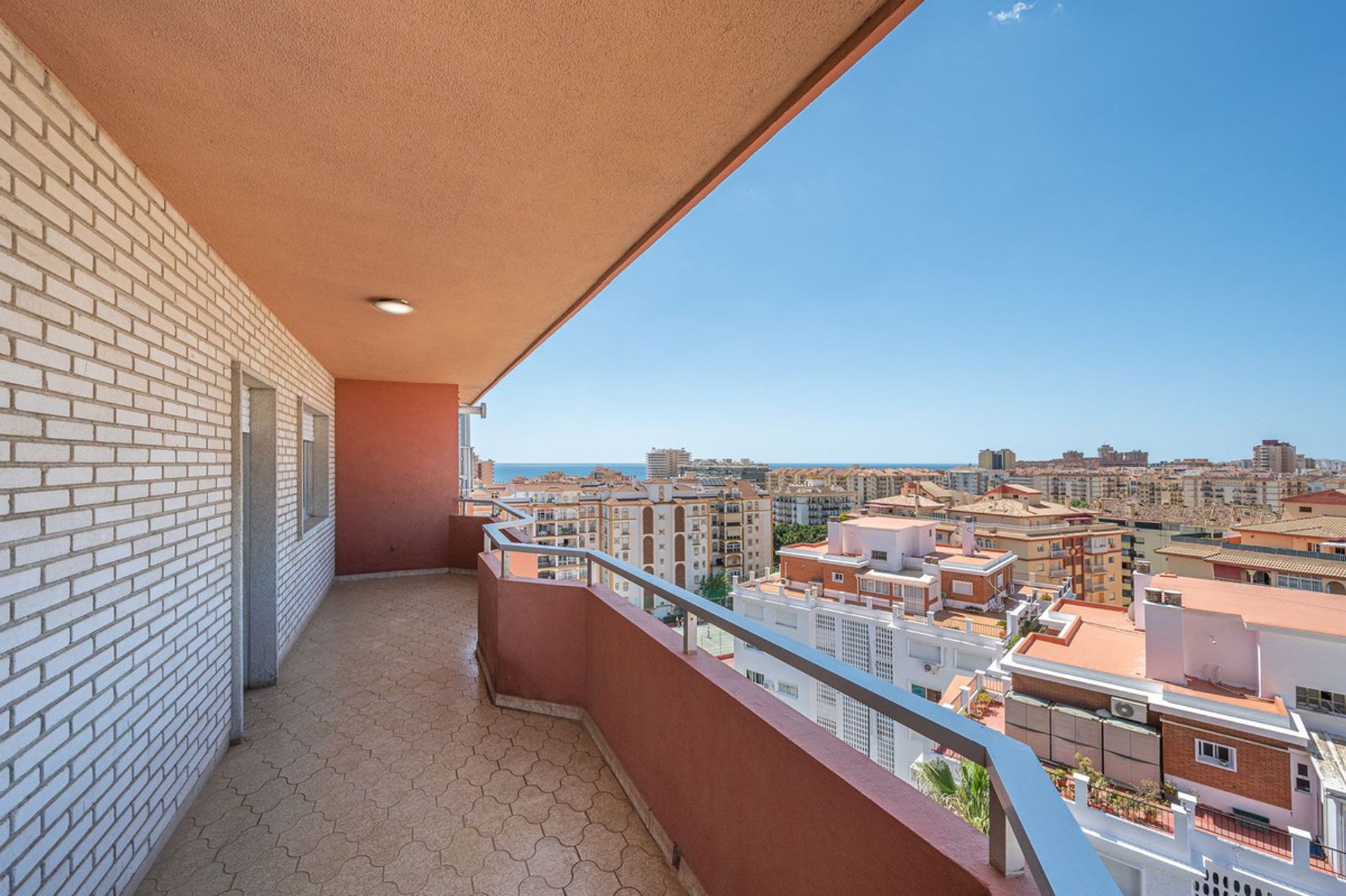 Condominium in Fuengirola, Andalucía 10761906