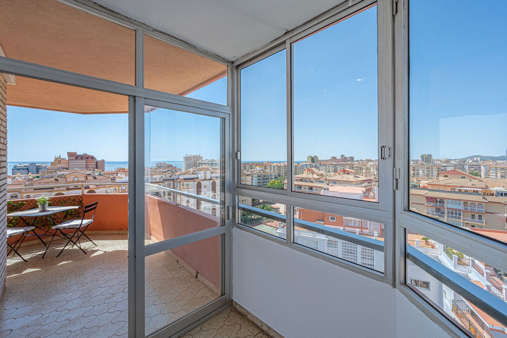 Condominium in Fuengirola, Andalucía 10761906