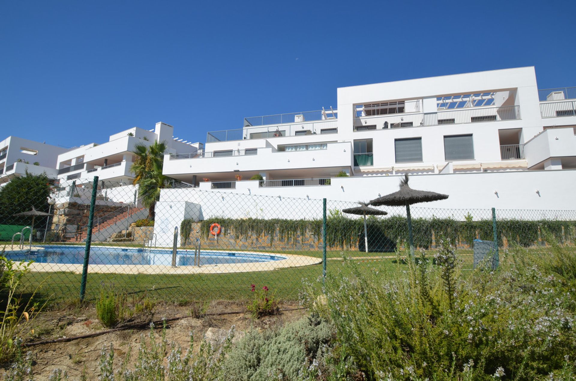 Condominium dans San Luis de Sabinillas, Andalousie 10762171