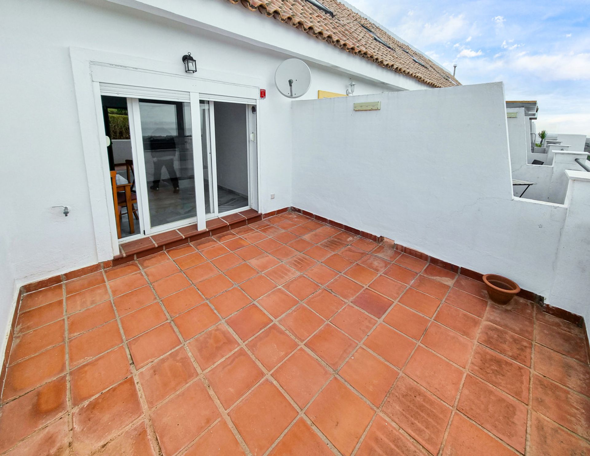 Condominium in Estepona, Andalucía 10762315