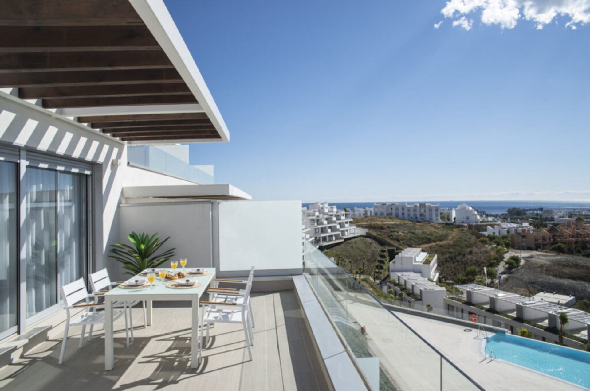 Condominium in Estepona, Andalusia 10762381