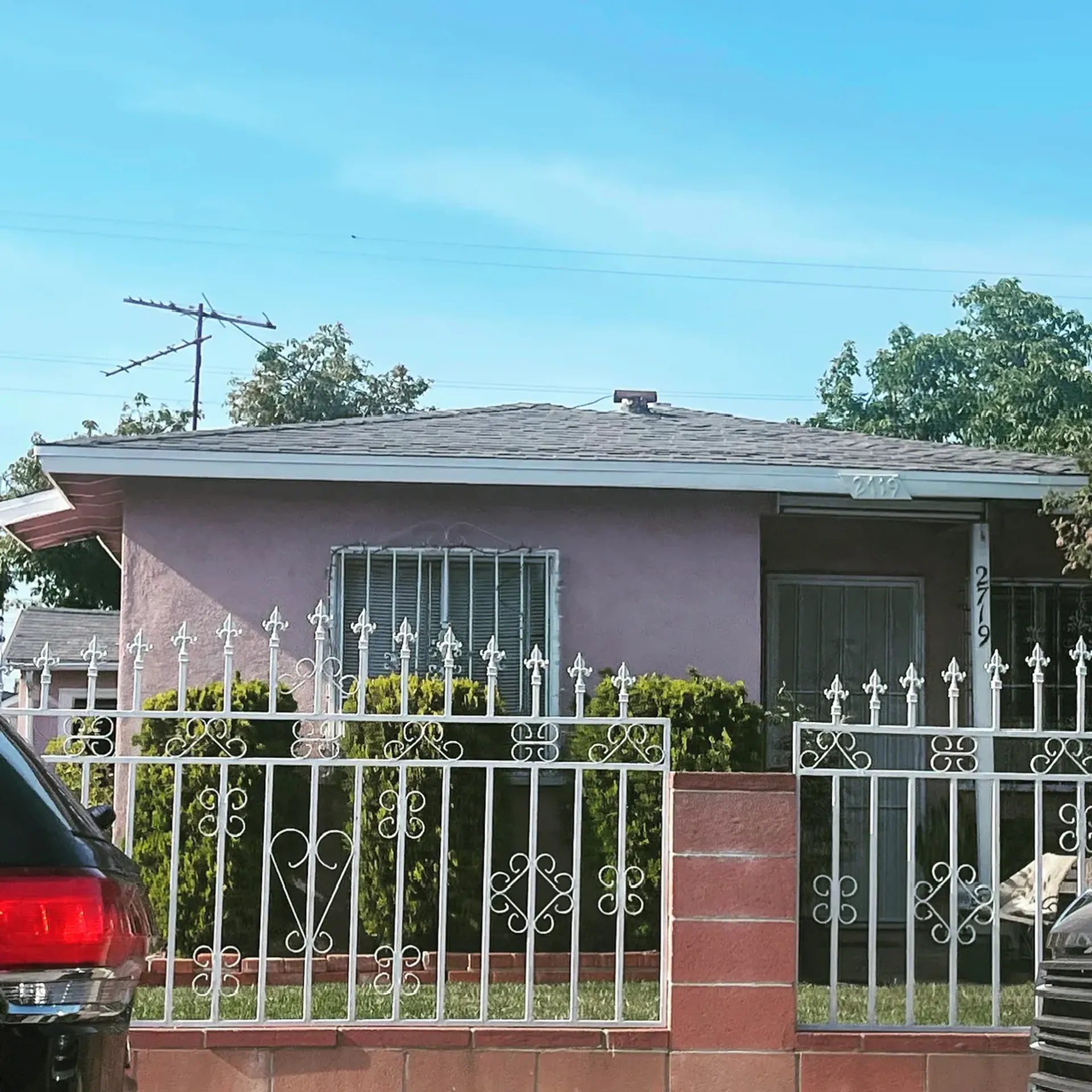 Real Estate in South Gate, 2719 Kansas Avenue 10763065