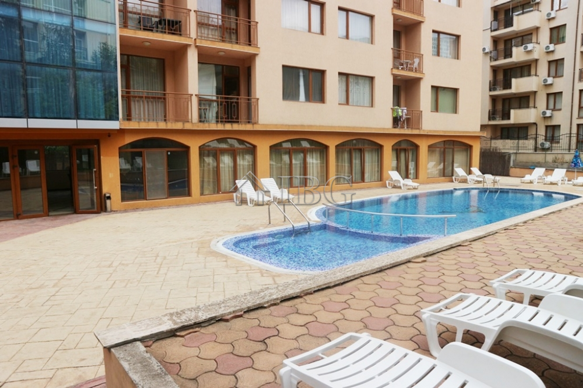 Condominium in Nesebar, Burgas 10763206