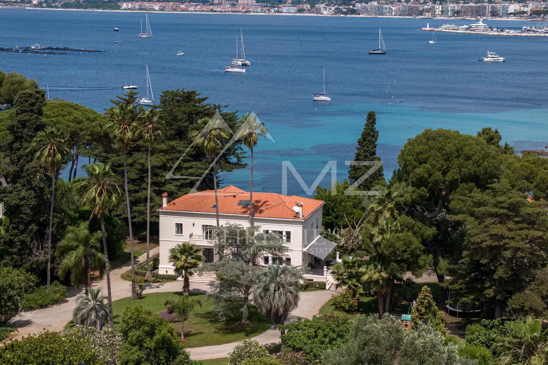 House in Antibes, Alpes-Maritimes 10763449