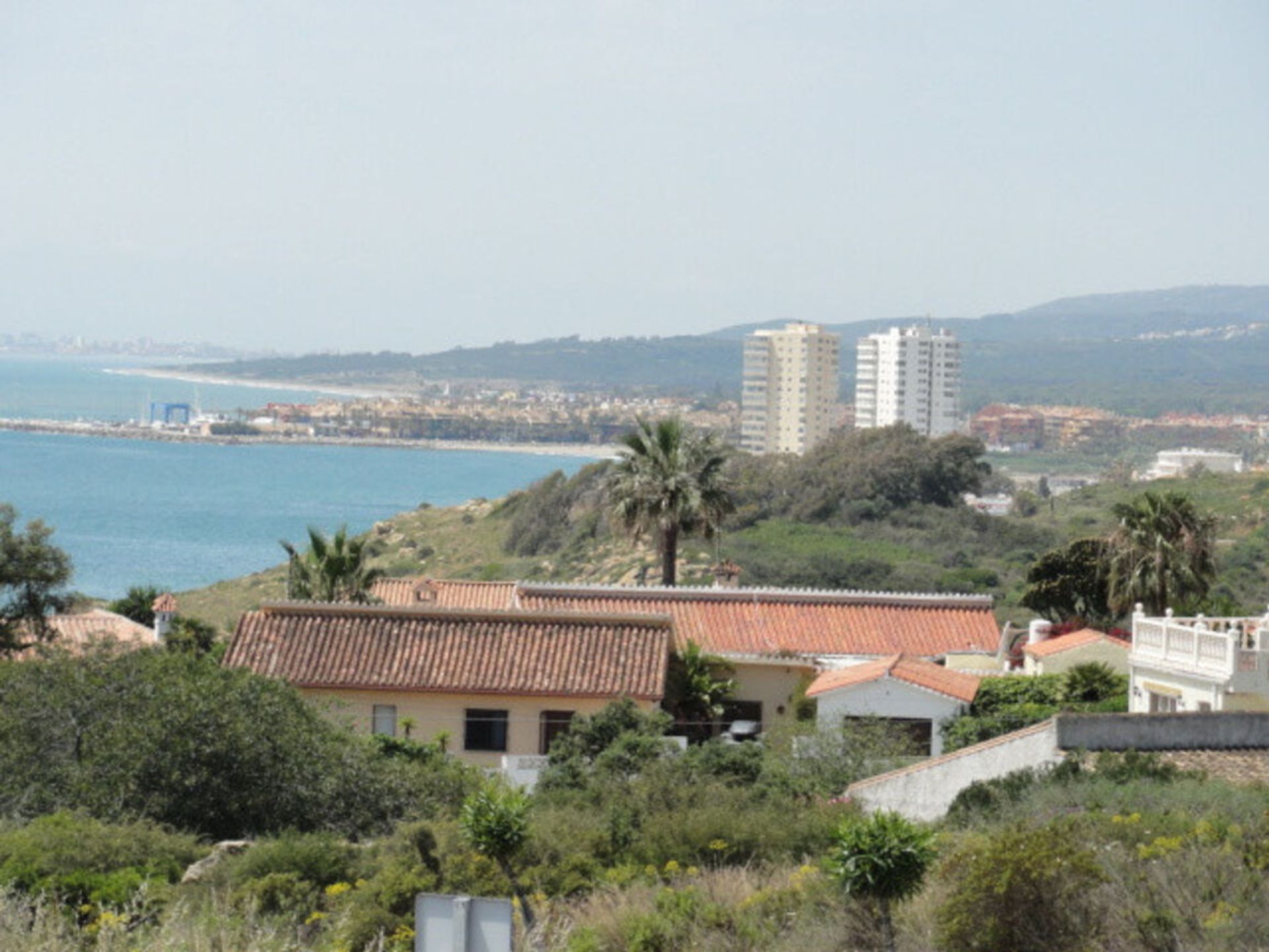 Maa sisään Guadiaro, Andalusia 10763779