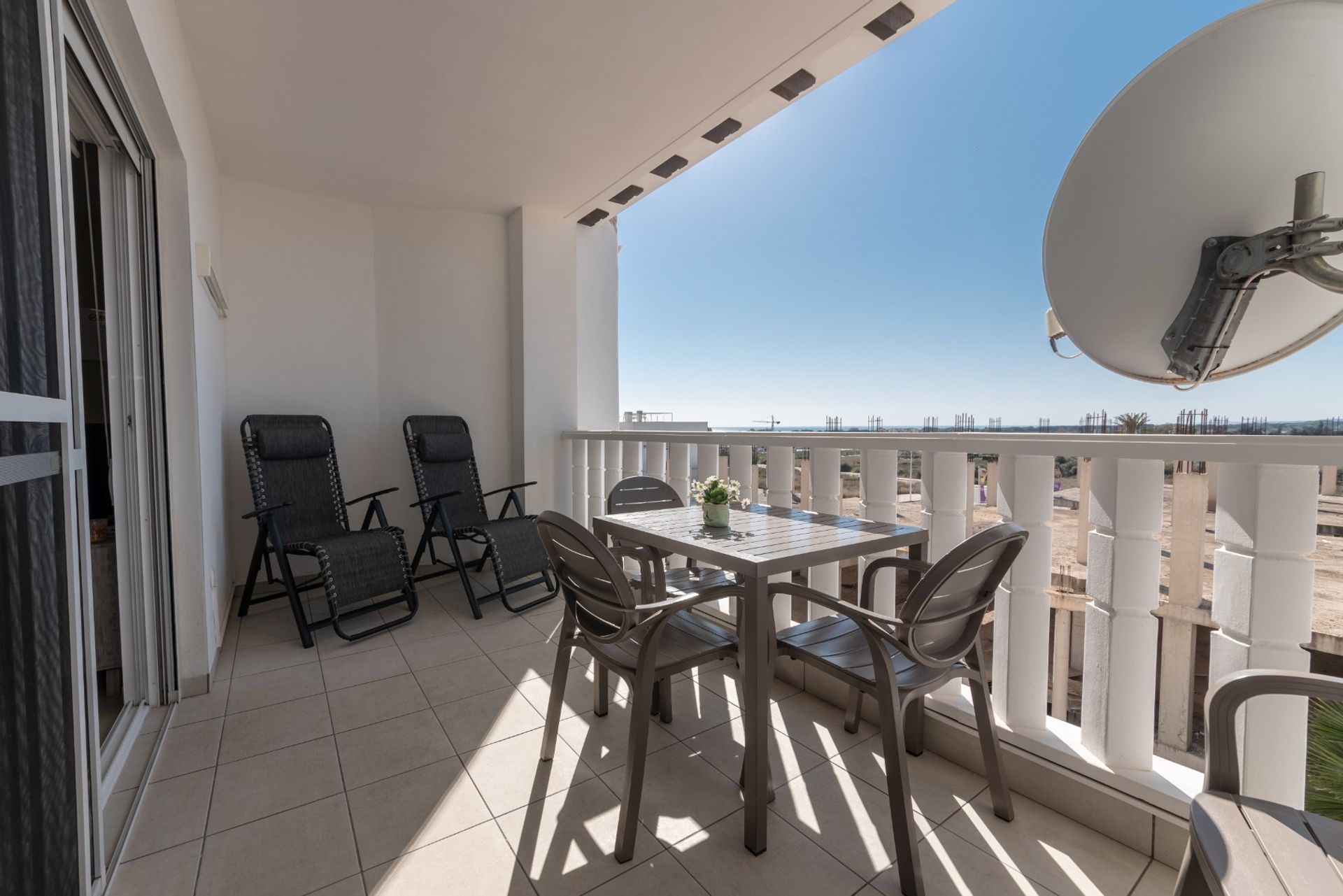 Condominium in Alicante, Valencian Community 10764175