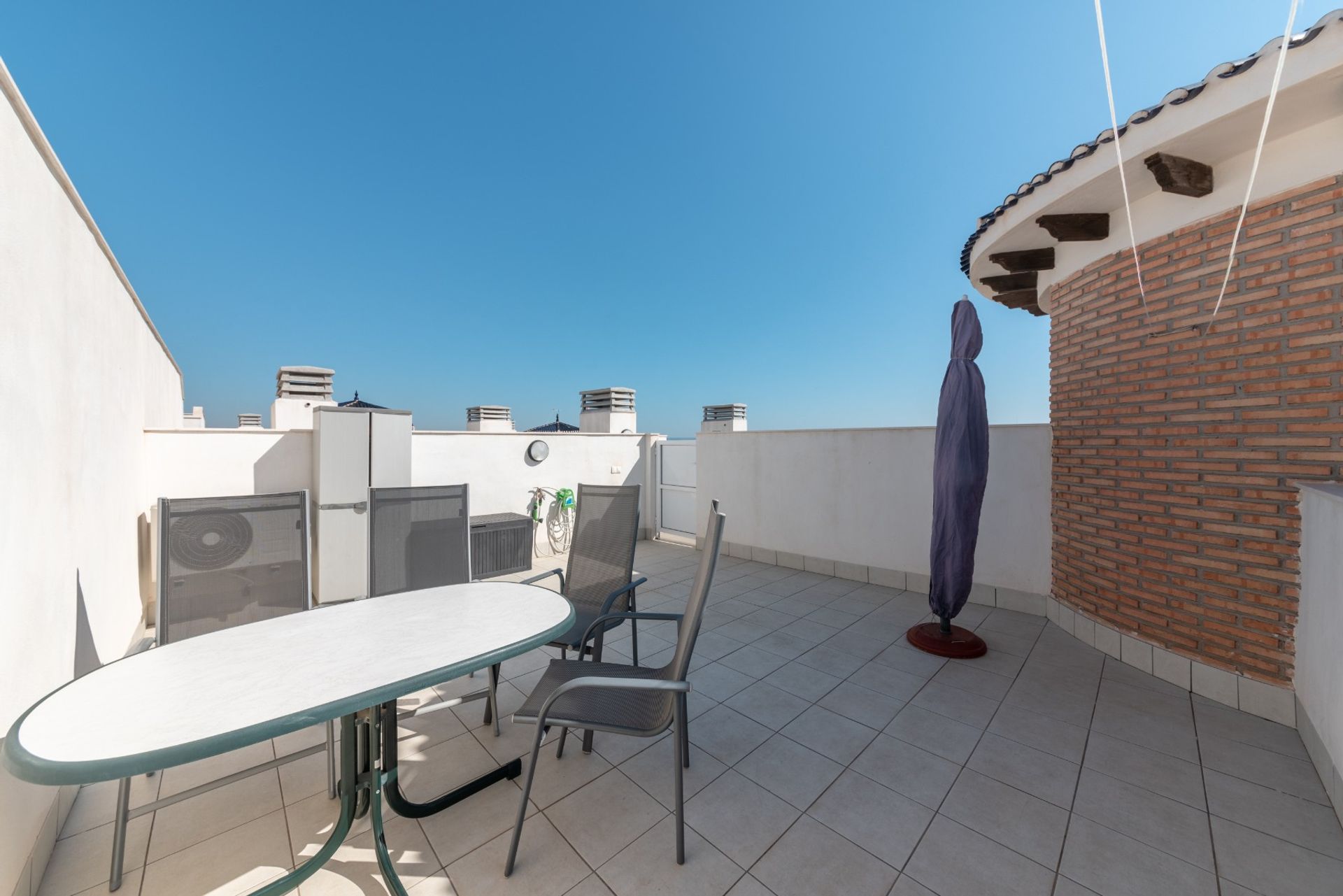 Condominium in Alicante, Valencian Community 10764175