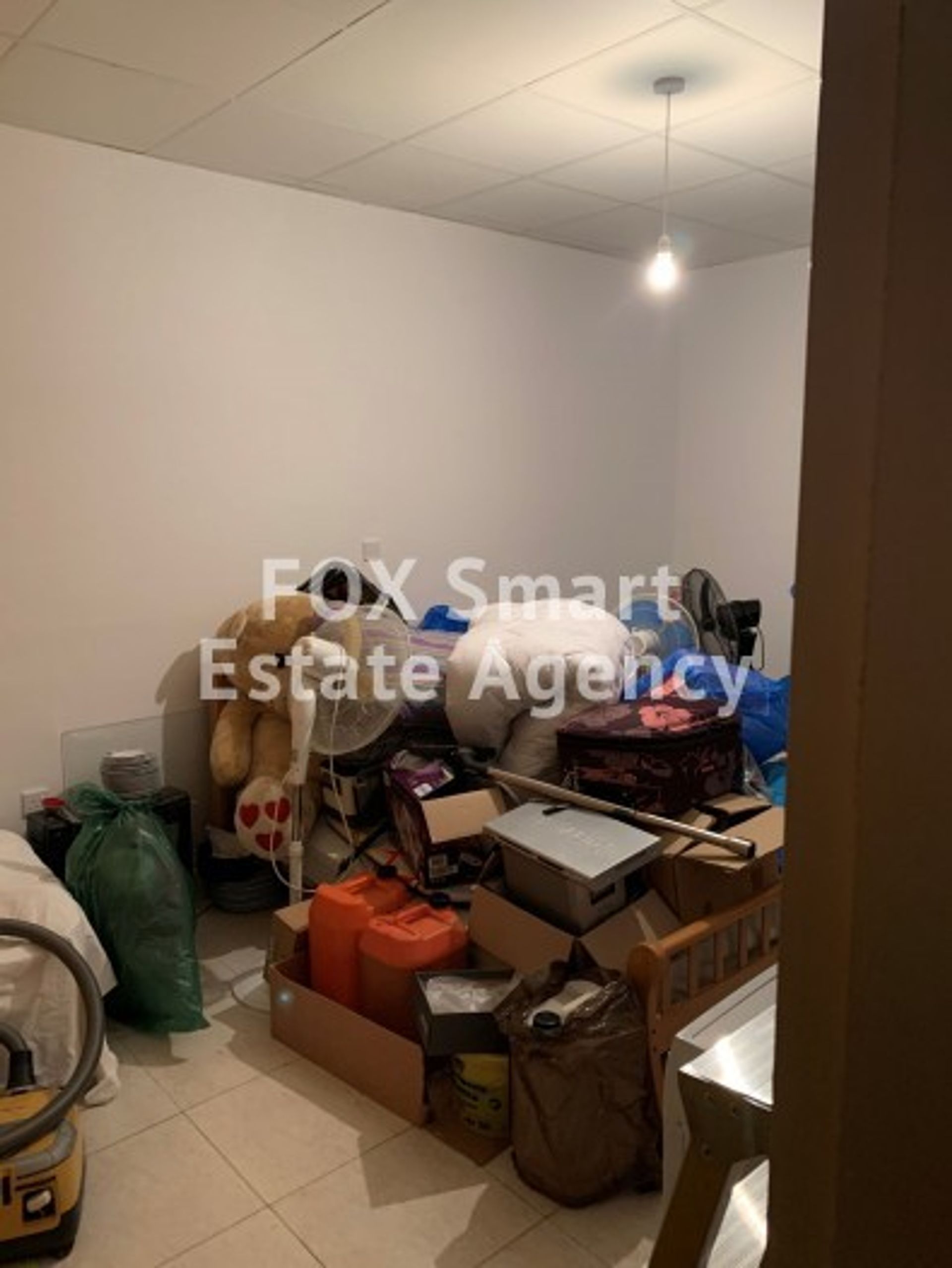 Maa sisään Gerasa, Limassol 10764182