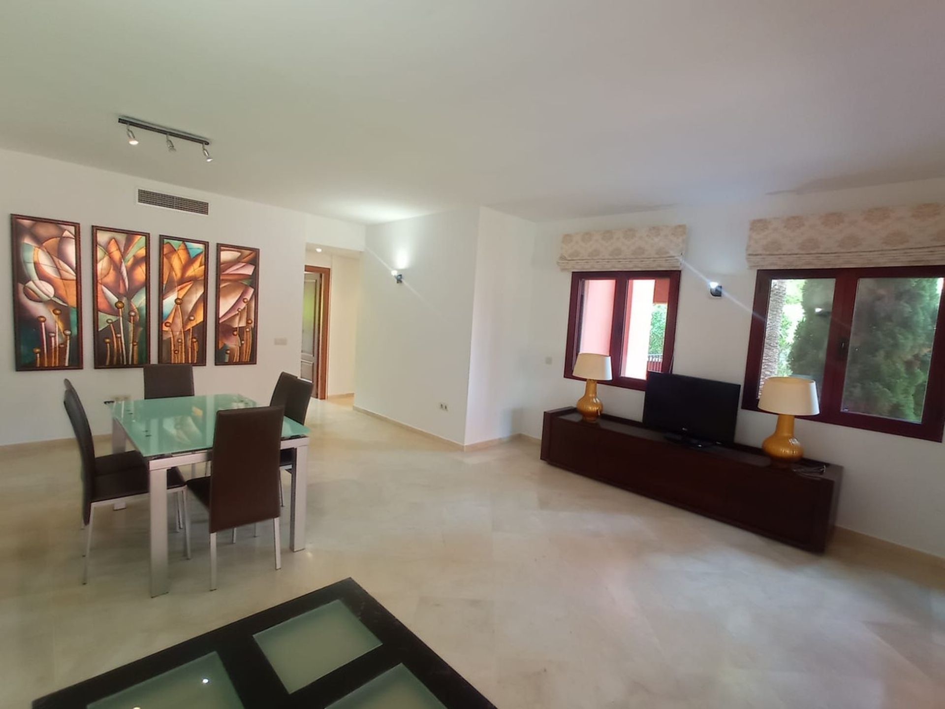 Condominium in Marbella, Andalucía 10764730