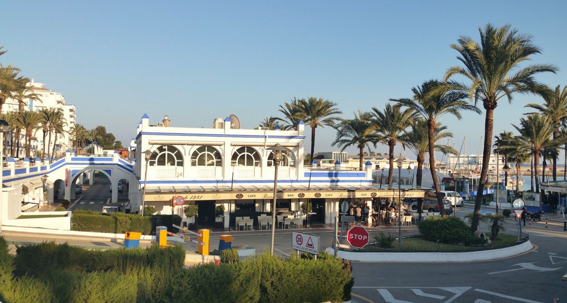 Land in Estepona, Andalucía 10764882