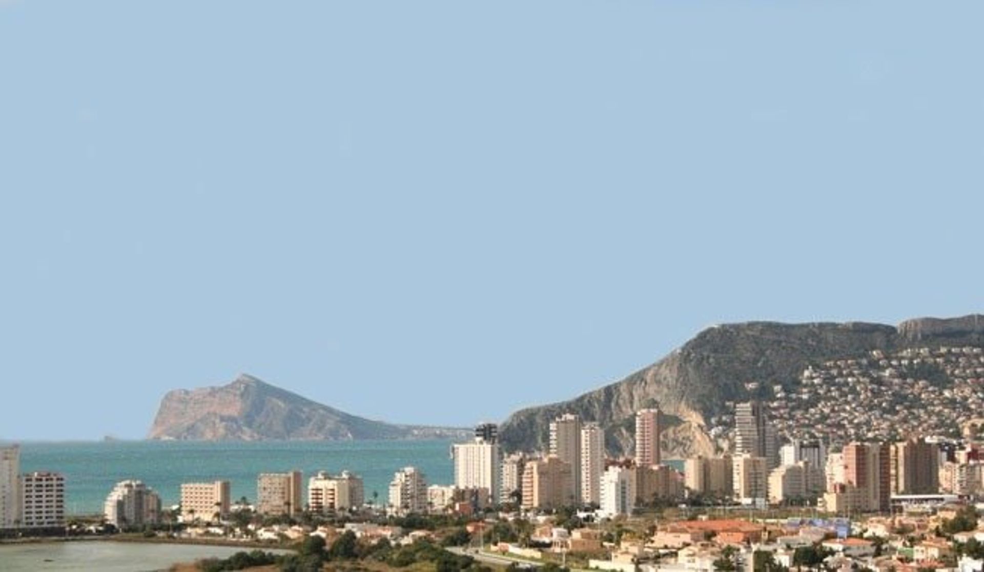 Condominium in Calpe, Comunidad Valenciana 10765315